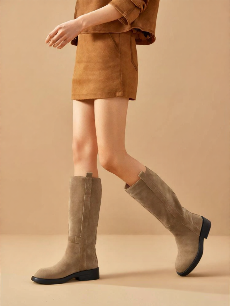 BeauToday | Chunky Sole Slimming Brown Tall Boots ราคา 9,045 บาท*ส่งฟรี