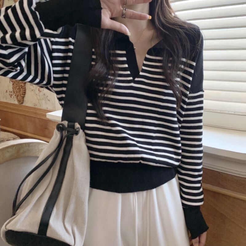 เสื้อยืดไหมพรมแขนยาวลายทาง คอปกแต่งหน้าวี แฟชั่นใส่สบาย - TuajeeD ...