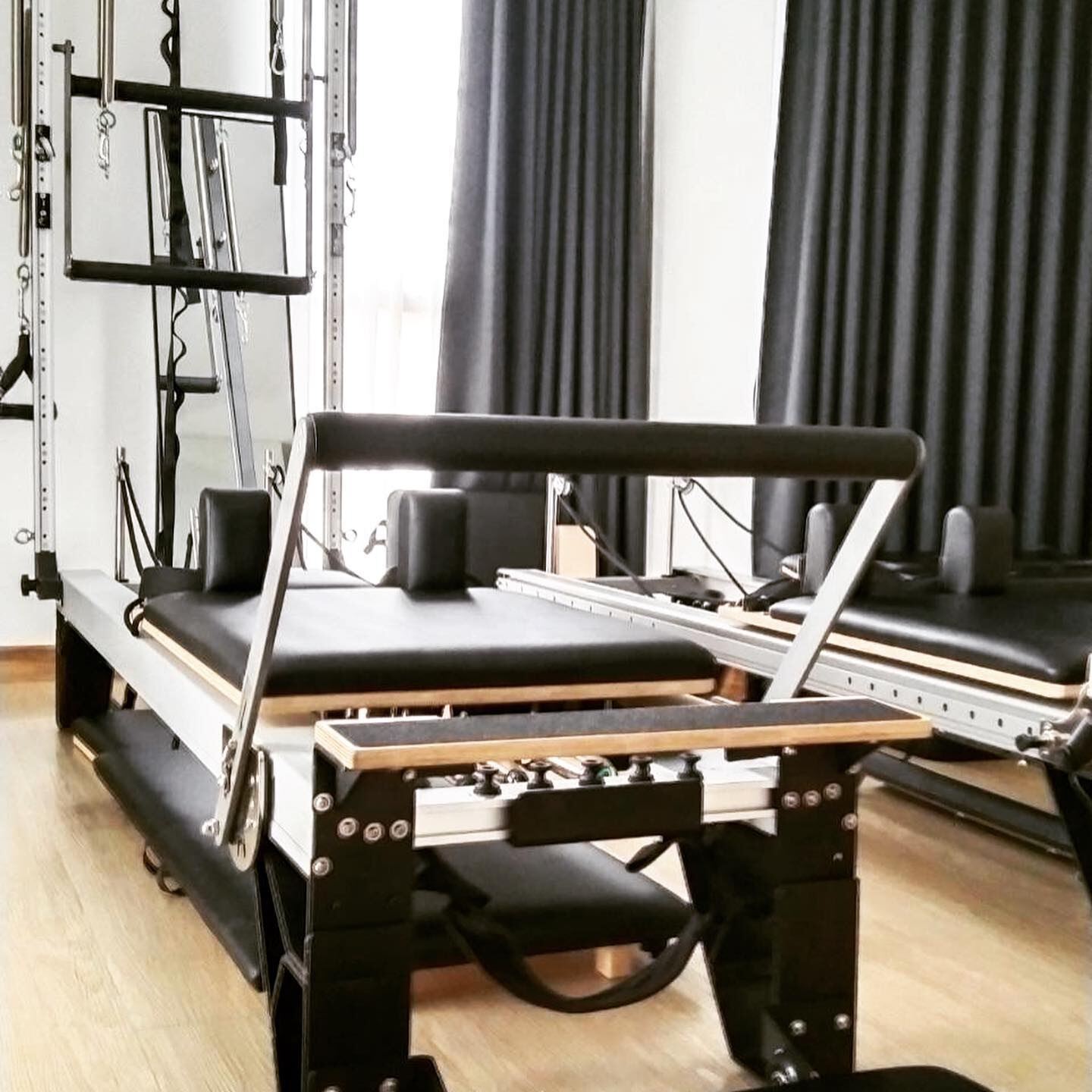 Tower Reformer Square frame high legs