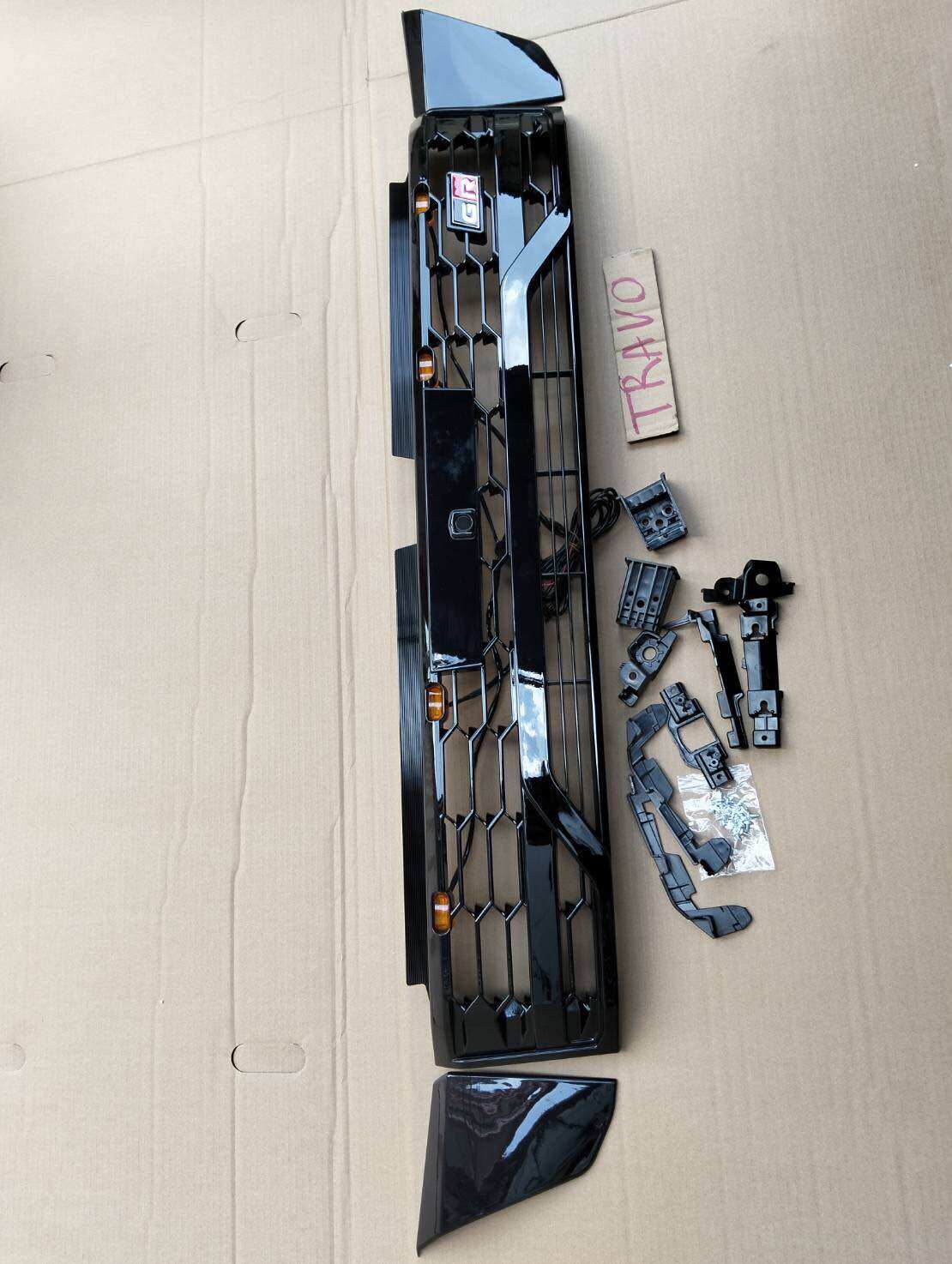 Car Front Grille Parts, Toyota Trump 2014-2018, Black, with Components, Easy to Install. ราคา 2,866 บาท*ส่งฟรี