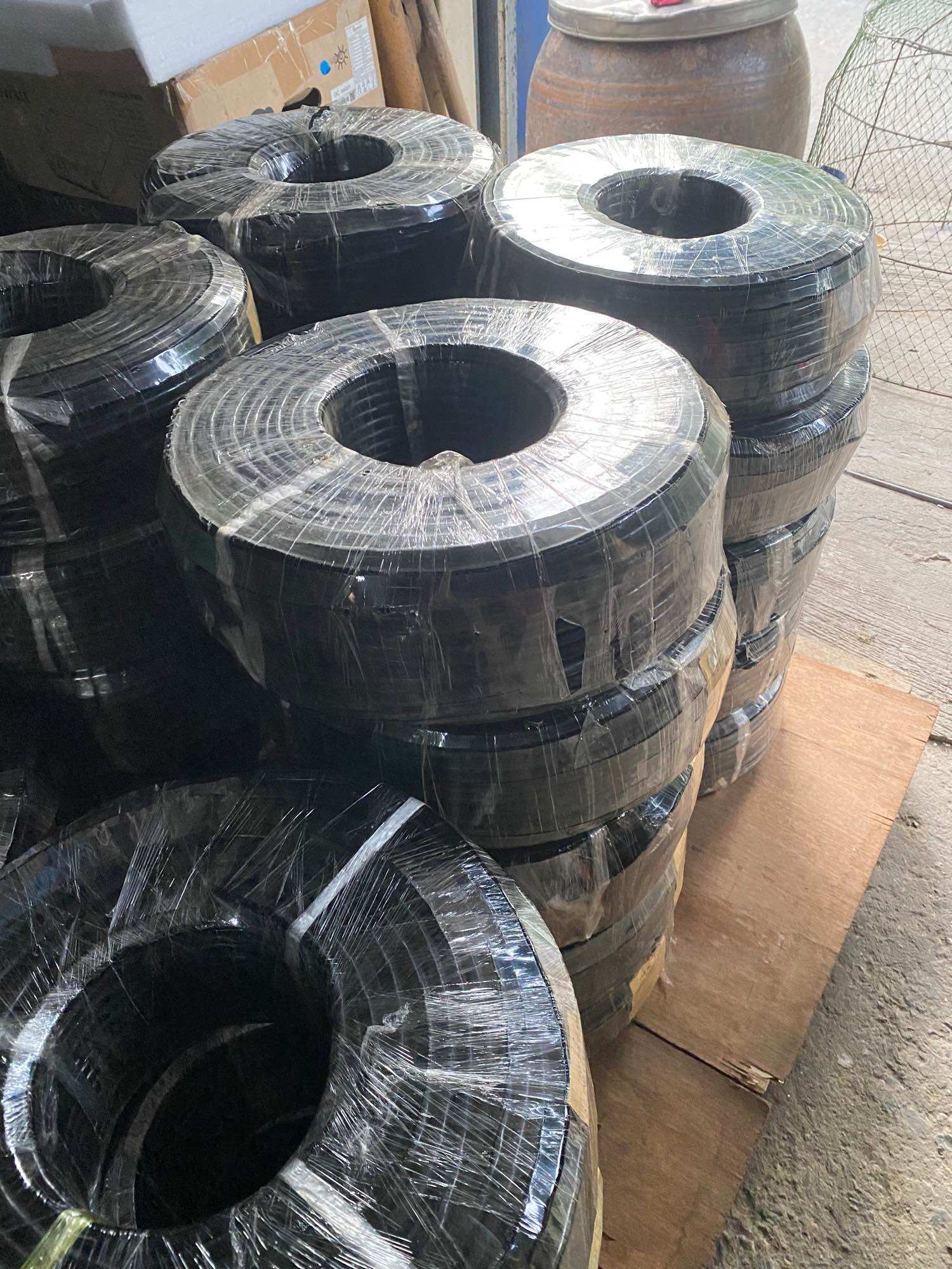 Sjt e90165 300V(149 m) Sjt Underwriters Laboratories part in U.S.A.(NOS) ราคา 5,000 บาท*ส่งฟรี