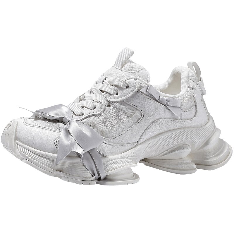 Bella Lily | Lace Thick Sole Sneakers ราคา 3,700 บาท*ส่งฟรี