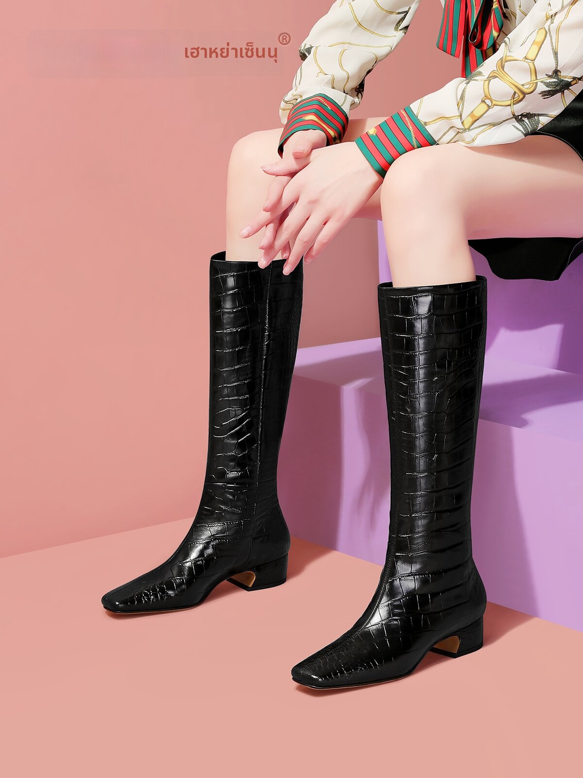 HAOYASENNU | Black European Square Toe Ankle Boots Leather Crocodile Print ราคา 9,144 บาท*ส่งฟรี