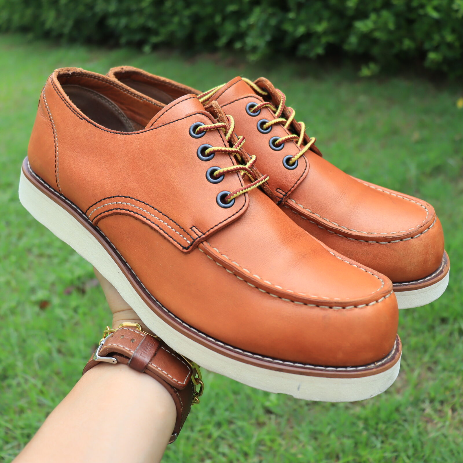 ส่งฟรี Hawkins MocToe Oxford The Classic British Shoe with a Twist of ...