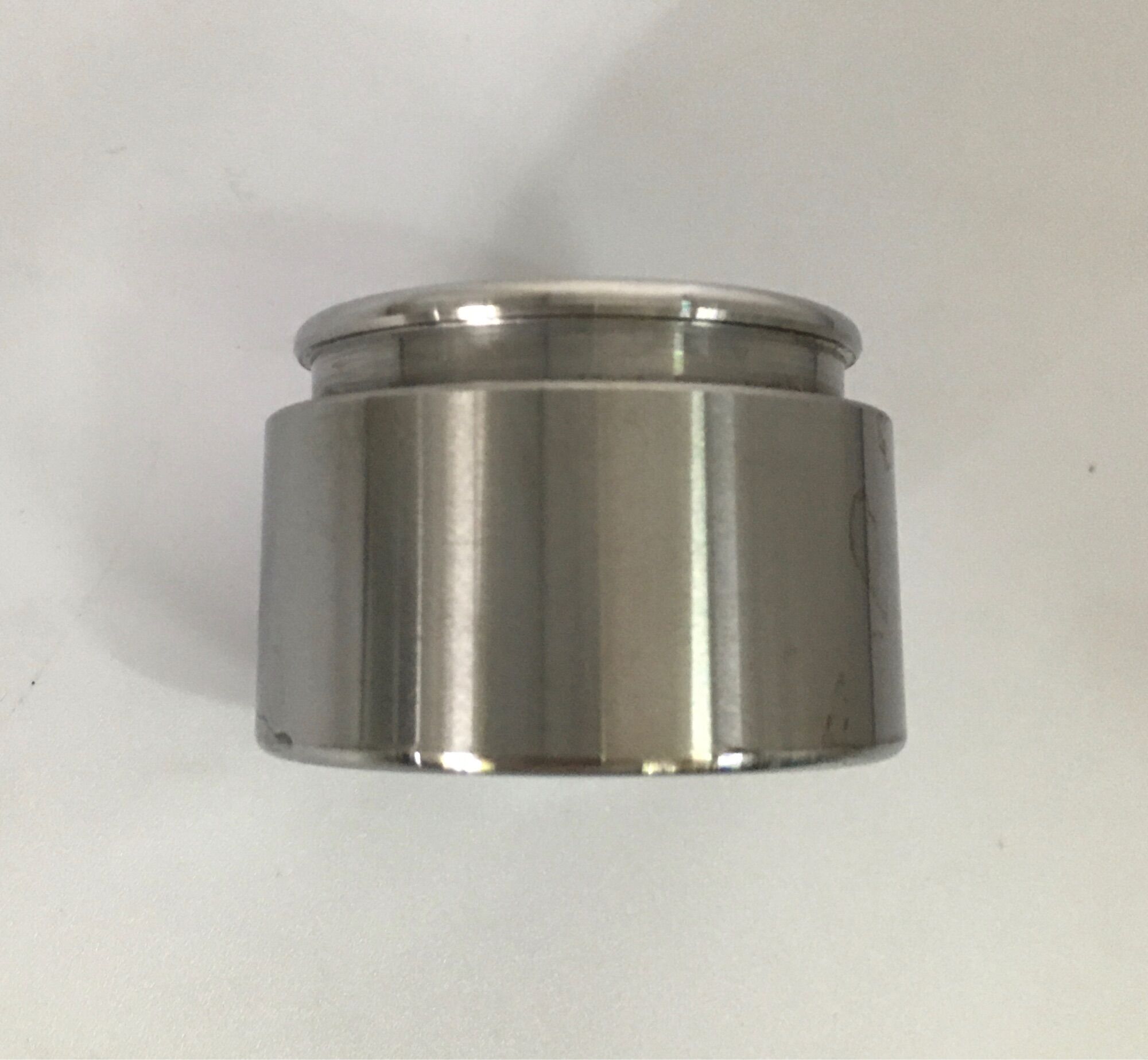 ลูกสูบดิสเบรค Toyota Tiger 4WD ขนาดกว้าง 42.7 x สูง28.6 mm สินค้าจากโรงงาน Thailand (ราคาต่อ1ลูก) ราคา 220 บาท*ส่งฟรี