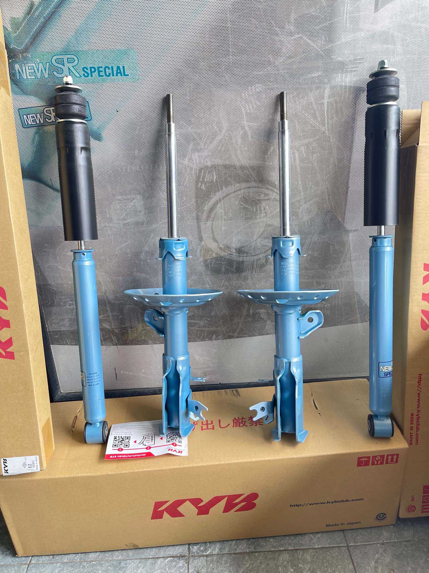 KYB New SR Special โช้คอัพหน้า-หลัง Honda Freed [GB3] 1 ชุด 4 ต้น ราคา 23,000 บาท*ส่งฟรี
