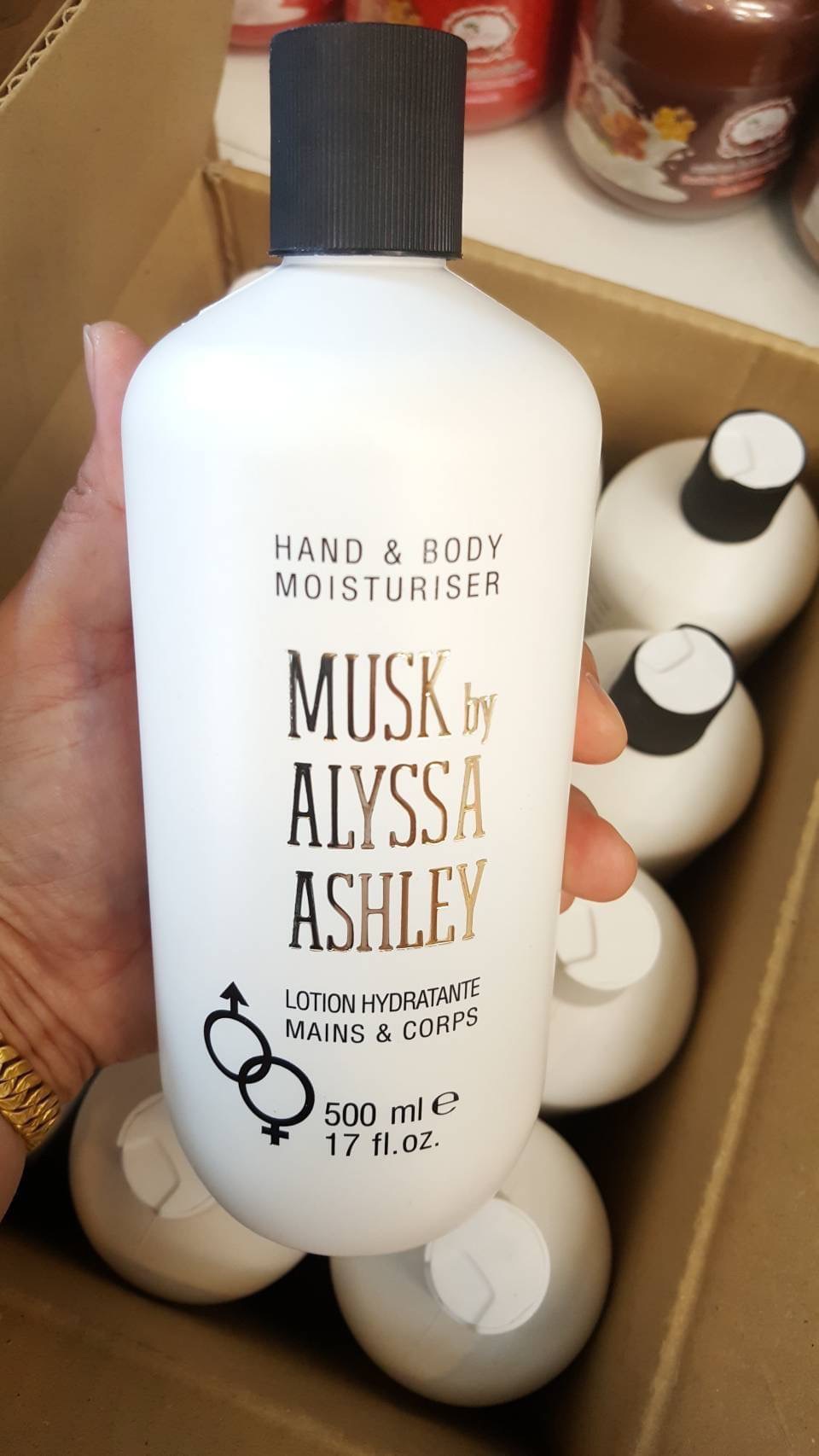 Alyssa Ashley Musk Hand and Body Moisturise Lotion 500ml (ฝาดำ) สำหรับผิวแห้ง