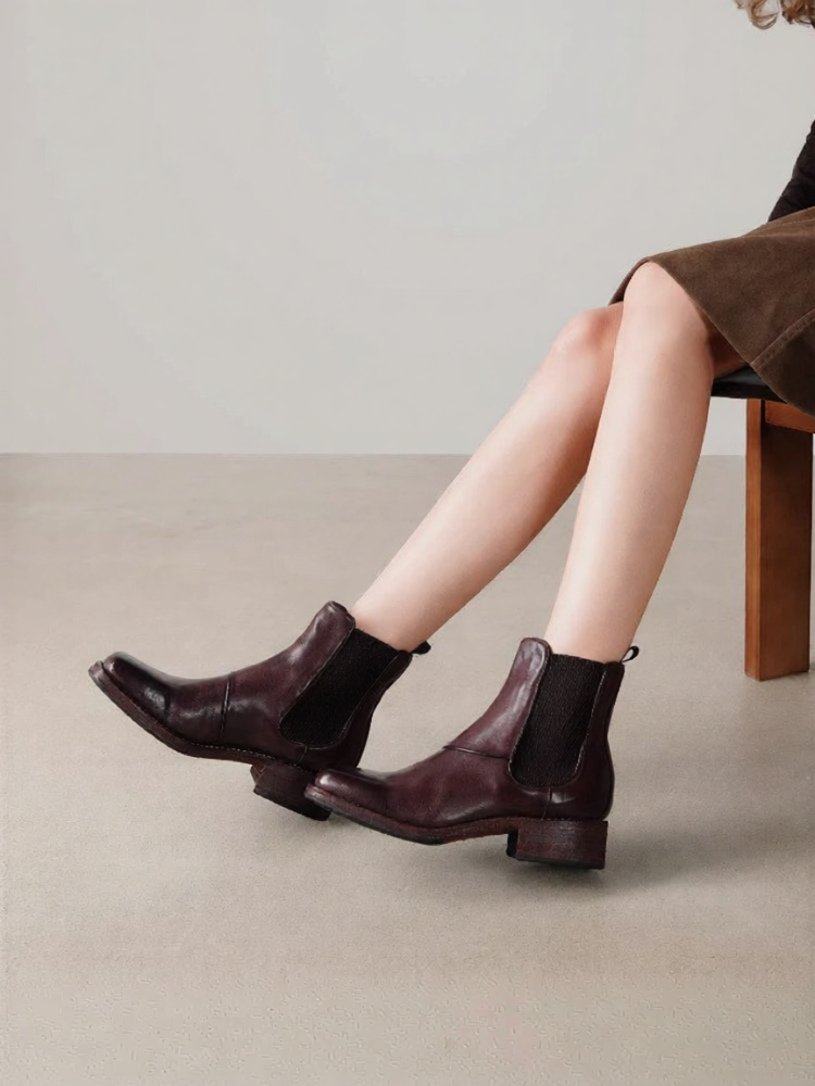JUNBO | Handmade Retro Chelsea Boots ราคา 10,676 บาท*ส่งฟรี
