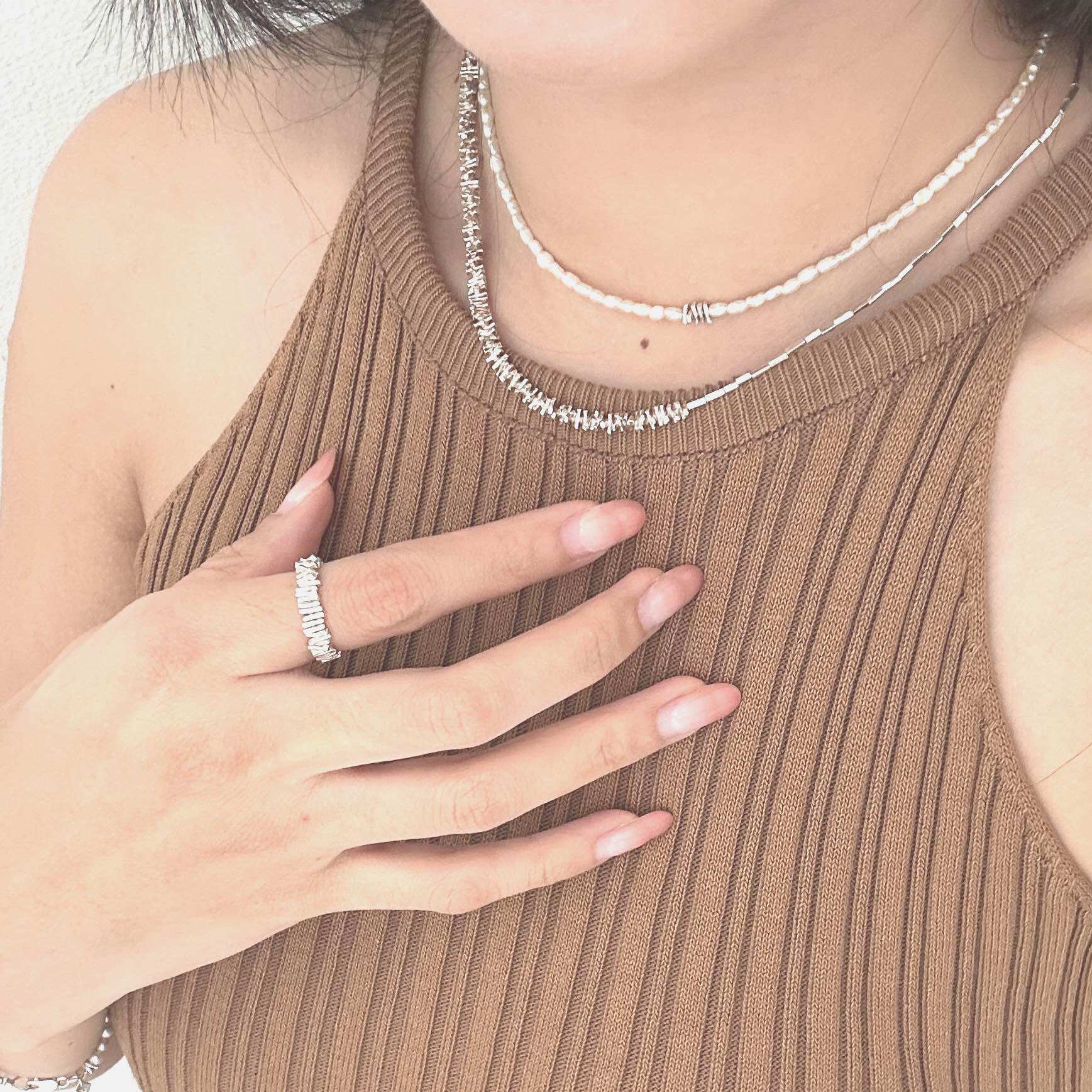 JIIRA - The Sierra collection” Silver line half “ necklace ราคา 3,390 บาท*ส่งฟรี