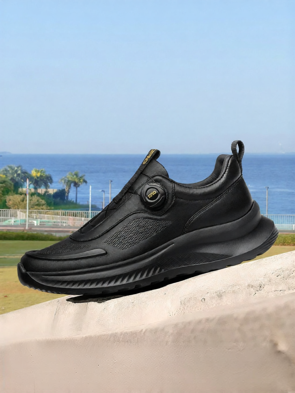 Zero | Shock Absorbing and Height Increasing Men's Shoes No-lace Black Samurai Thick Sole ราคา 9,494 บาท*ส่งฟรี