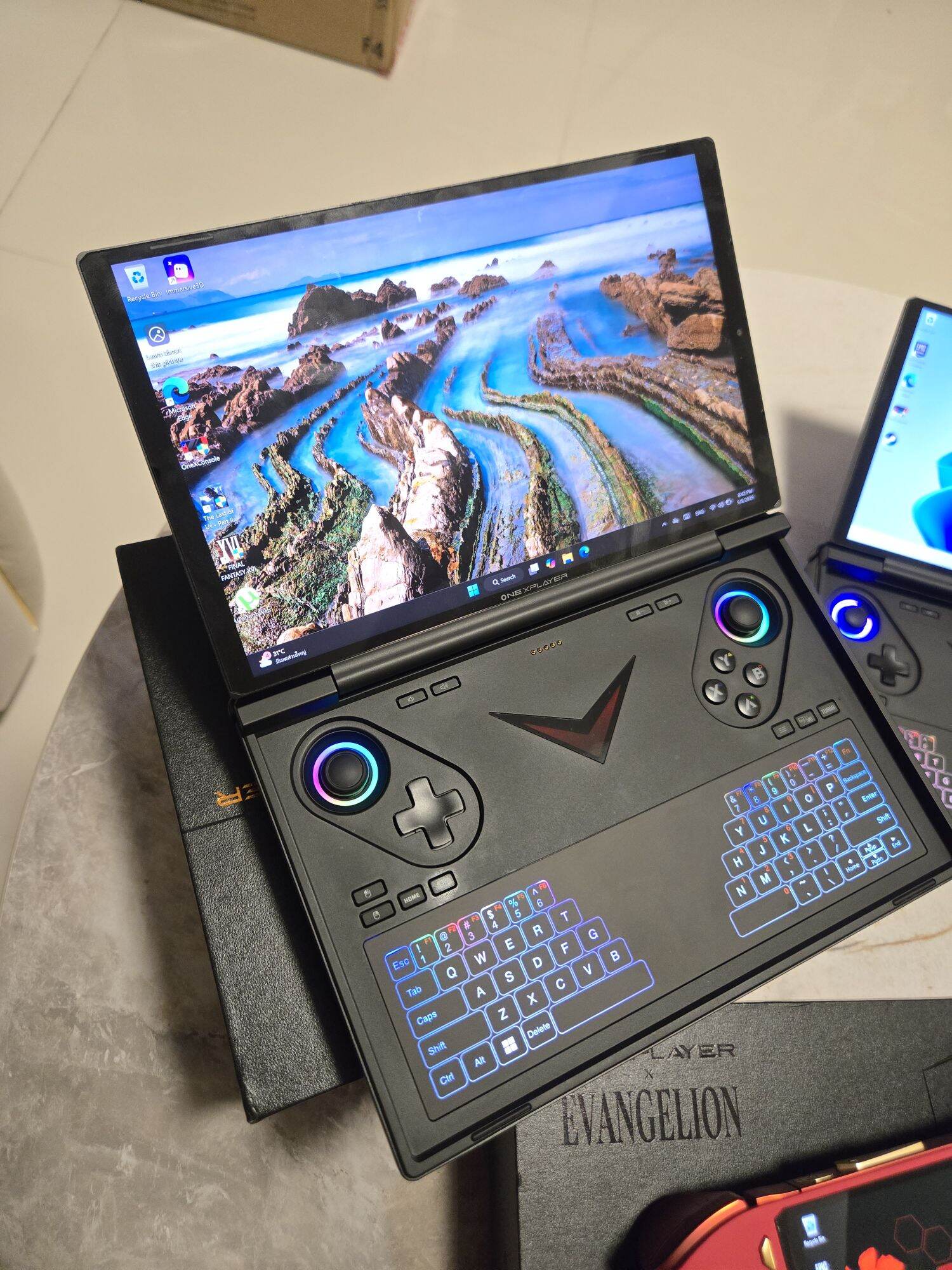 美品 onexplayer G1 AI 9 HX 370 32GB/2TB Laptop OneXplayer G1 | AMD