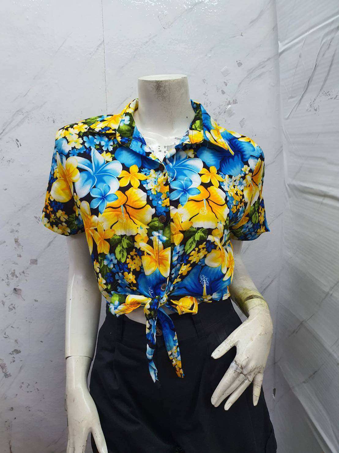 HW#62เสื้อสงกรานต์#เสื้อเอวลอย#เสื้อผูกเอว#เสื้อลายดอก#แฟชั่นสงกรานต์ ราคา 98 บาท*ส่งฟรี