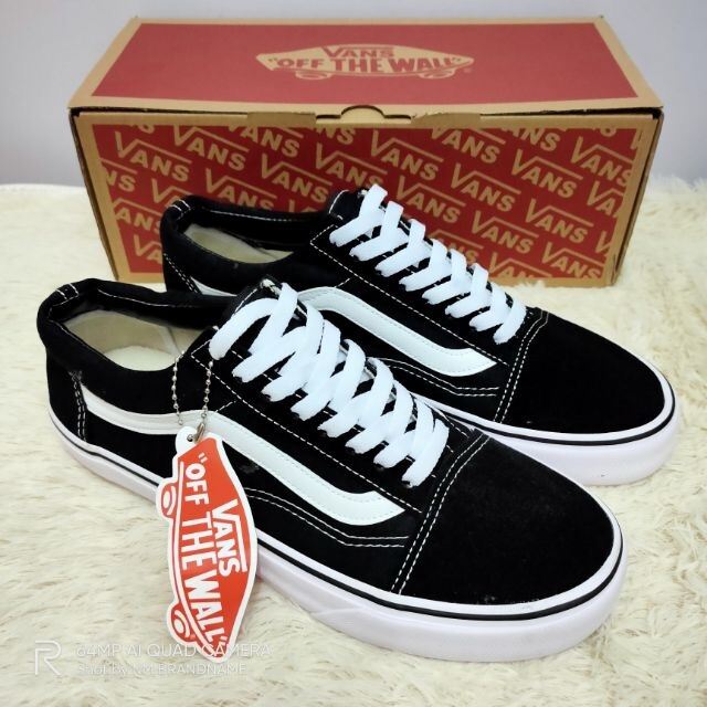 Sepatu vans store out school