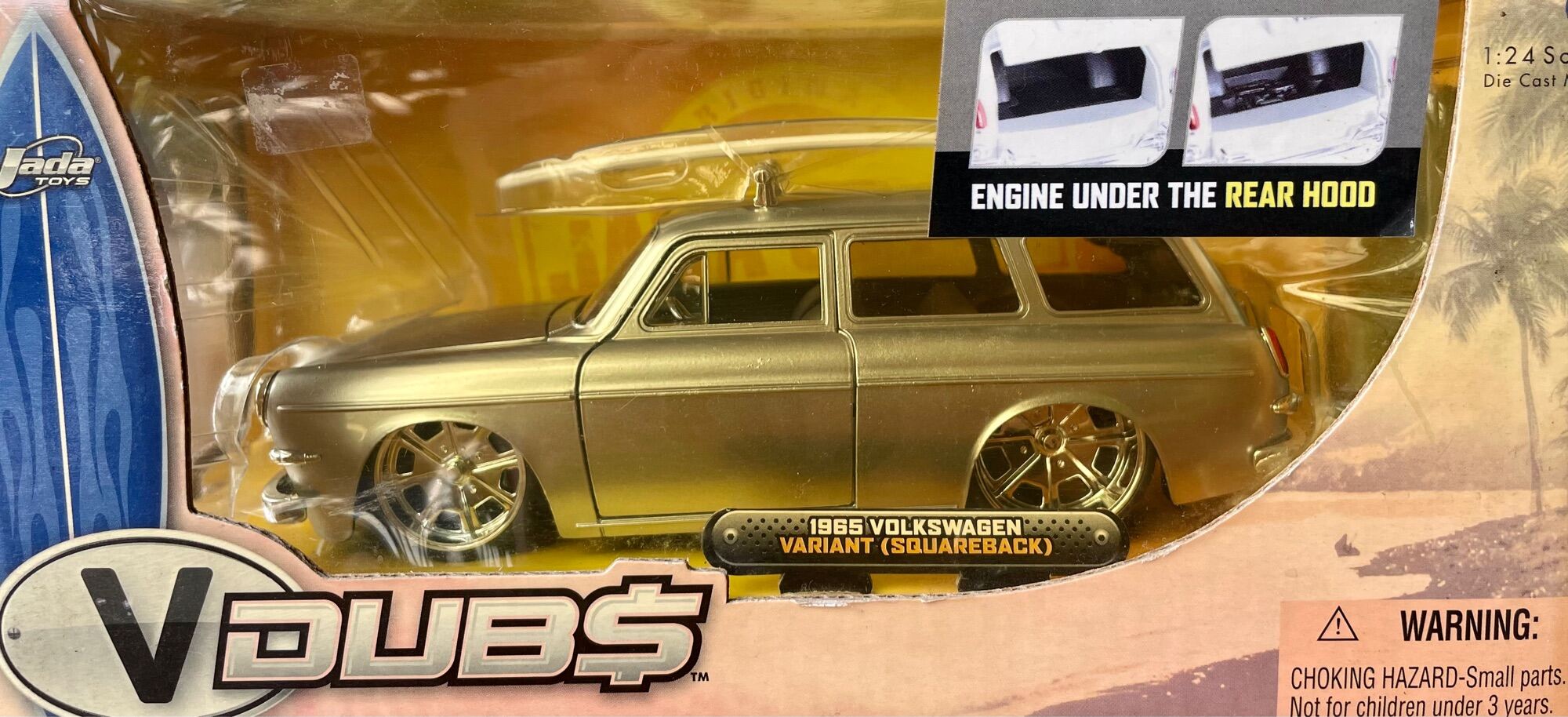 jada toys VDUBS Volkswagen Variant Squareback w/ Surfboard (1965, 1