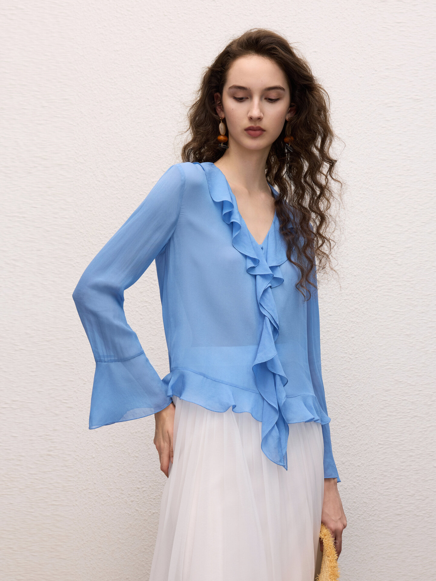 LANCY FROM 25 | Elegant Vintage V-Neck Ruffled Design Shirt ราคา 6,969 บาท*ส่งฟรี