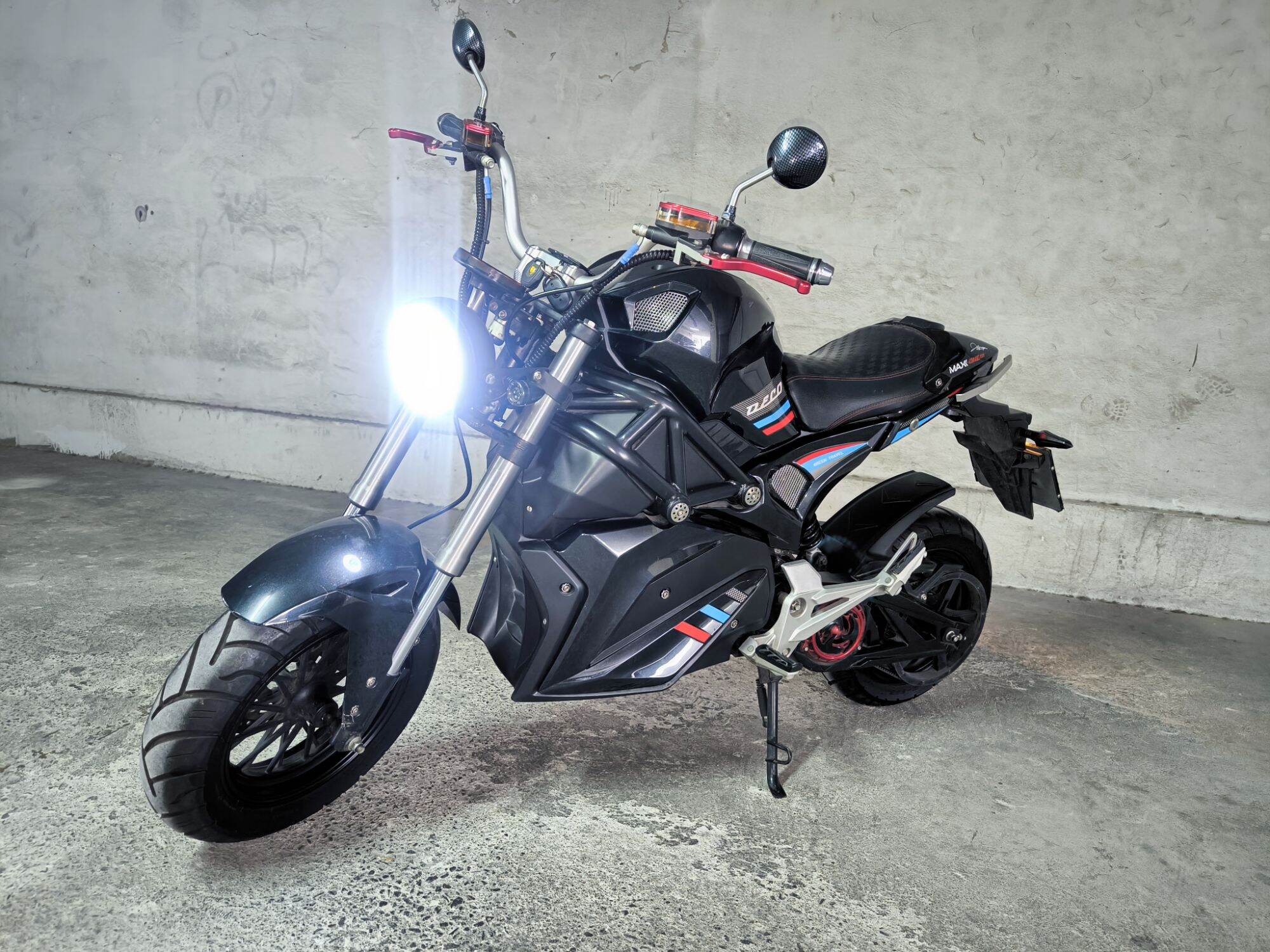 Electric Motorcycle Deco Max One 2000W, Speed 80Km, Distance 50Km. (Second Hand) ราคา 36,000 บาท*ส่งฟรี