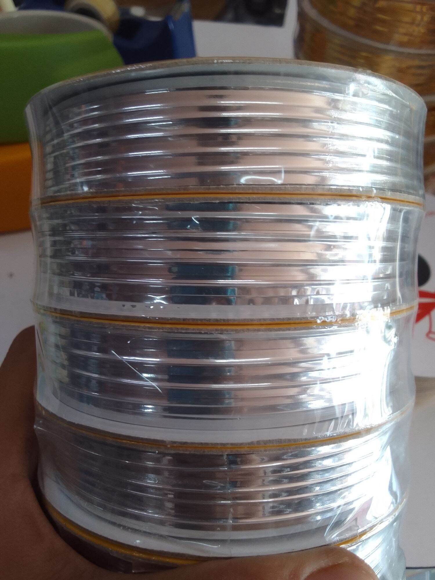 ริบบิ้นลวด ริบบิ้นมัดของ ยาว20หลา100หลา ตราระฆัง ตราYong สีเงิน-ทอง