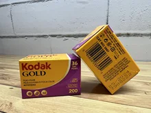 ภาพขนาดย่อของภาพหน้าปกสินค้าฟิล์มสี Kodak Gold200 / 36รูป หมดอายุ 05/2024( ราคาม้วนละค่ะ) จากร้าน Keang_18 บน Lazada
