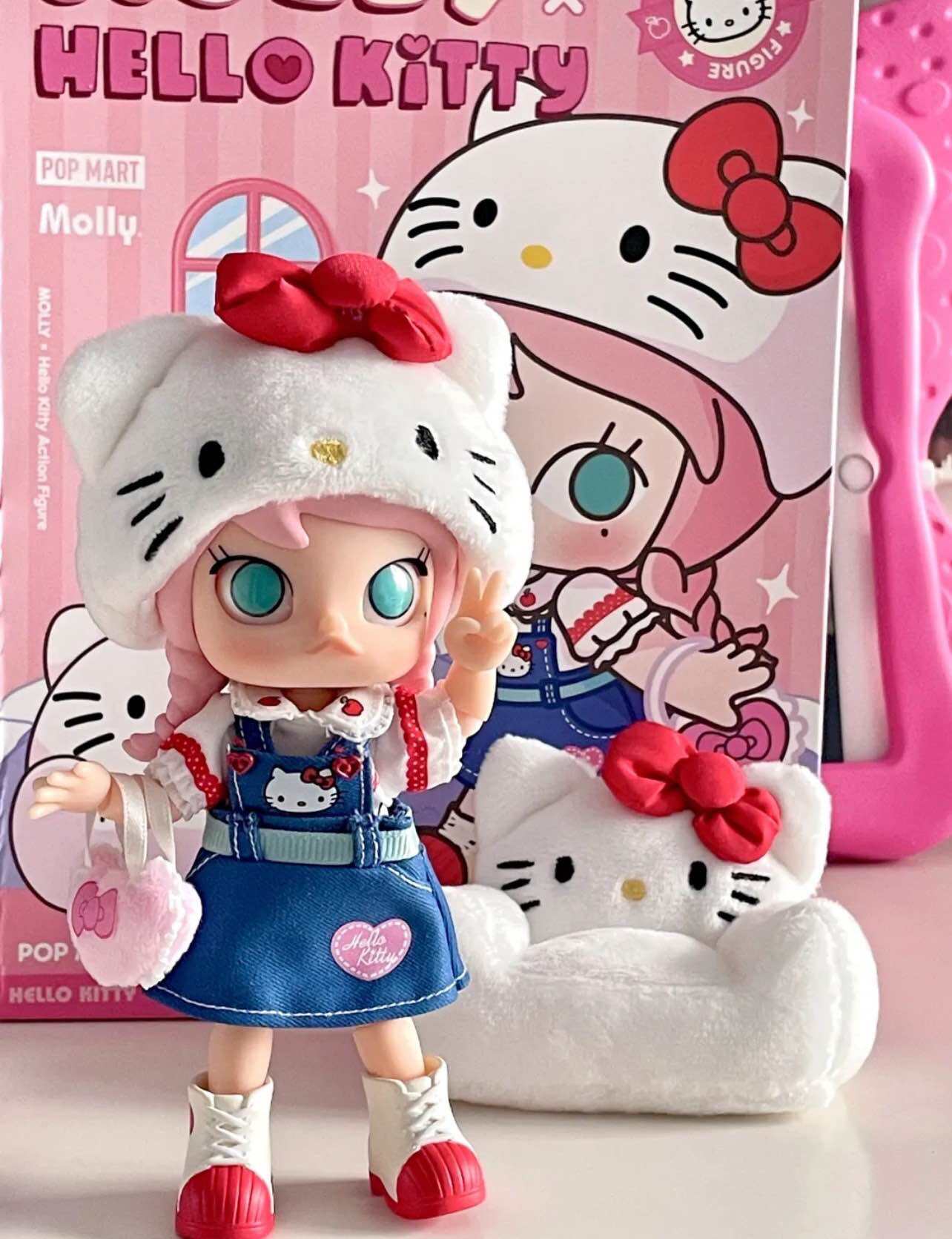 Pop Mart Molly Hello Kitty (Preorder)