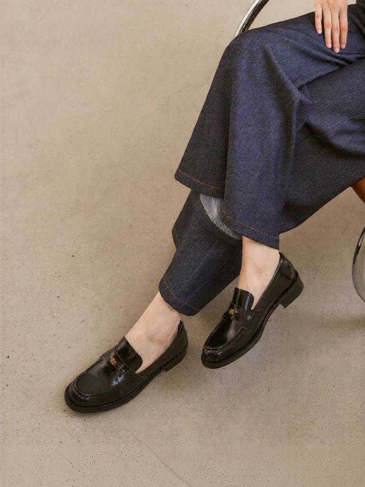 73hours | Star-Style Retro Loafers ราคา 8,021 บาท*ส่งฟรี