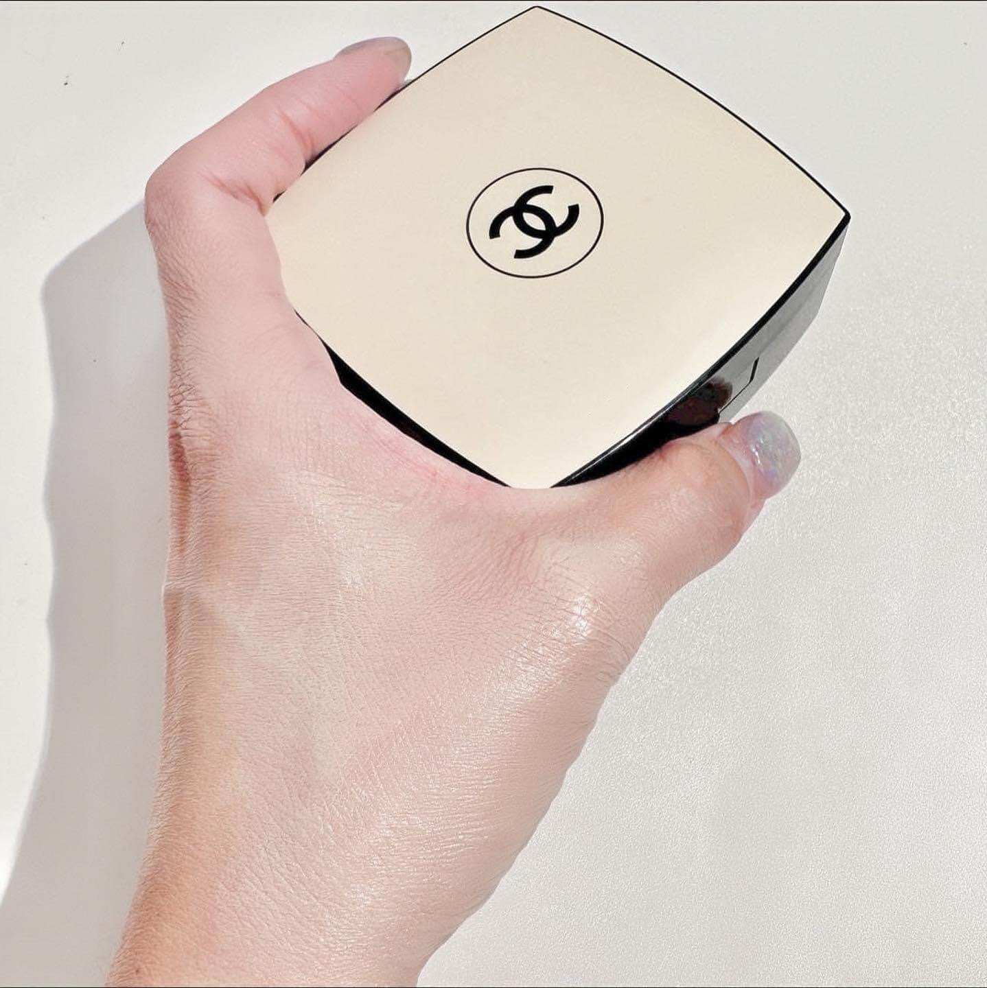 Chanel Les Beiges Healthy Glow Gel Touch Foundation Cushion 💡 ราคา 2,500 บาท*ส่งฟรี