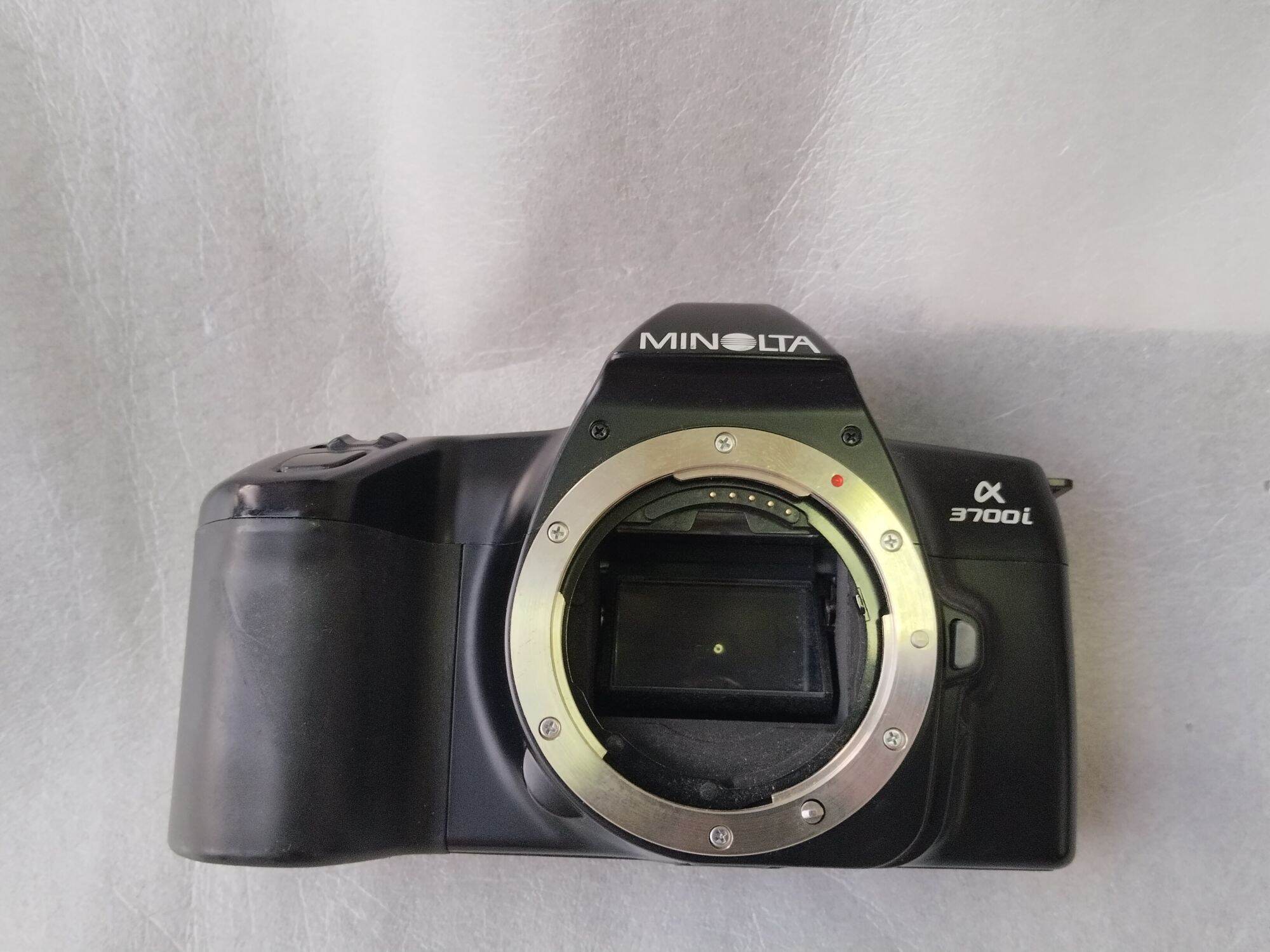 กล้องฟิล์ม​ minolta​ 3700i เทสแล้ว ใช้งานได้ปกติ​ มีเฉพาะตัวเครื่องน่ะครับ​ ใช้ถ่าน2cr5 ราคา 390 บาท*ส่งฟรี