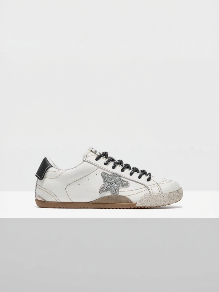 BeauToday | Lightweight Insole Height Increase White Sneakers Retro ราคา 3,806 บาท*ส่งฟรี