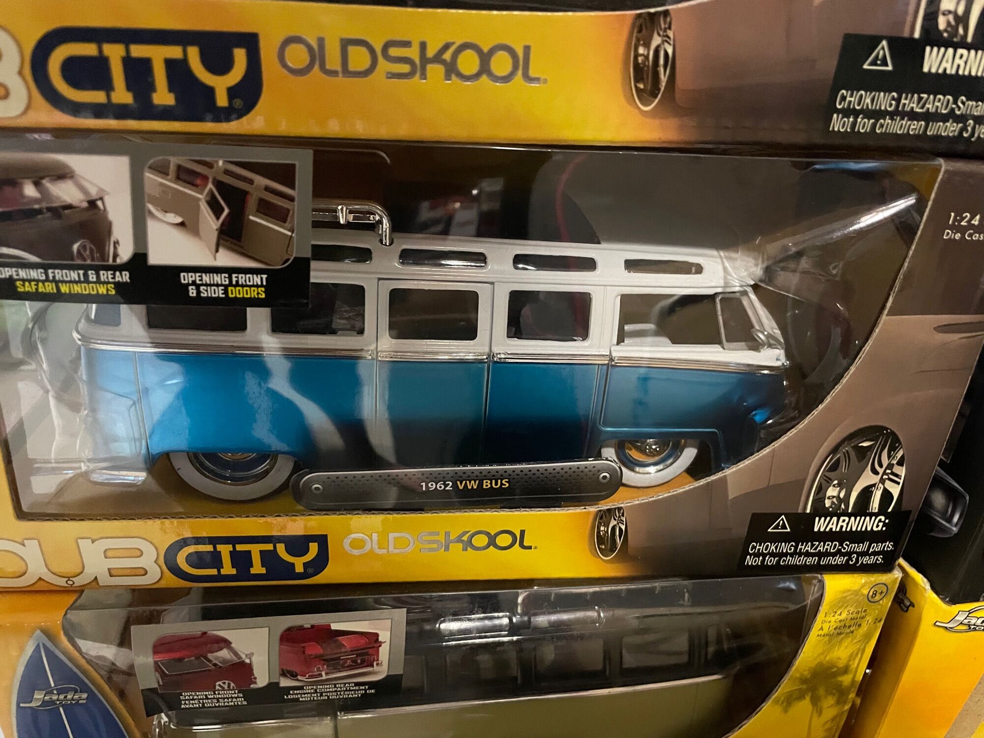 ミニカー Jada Toys V DUB$ Volkswagen Bus 1/24 Jada Toys V DUB$ Volkswagen Bus 1/24