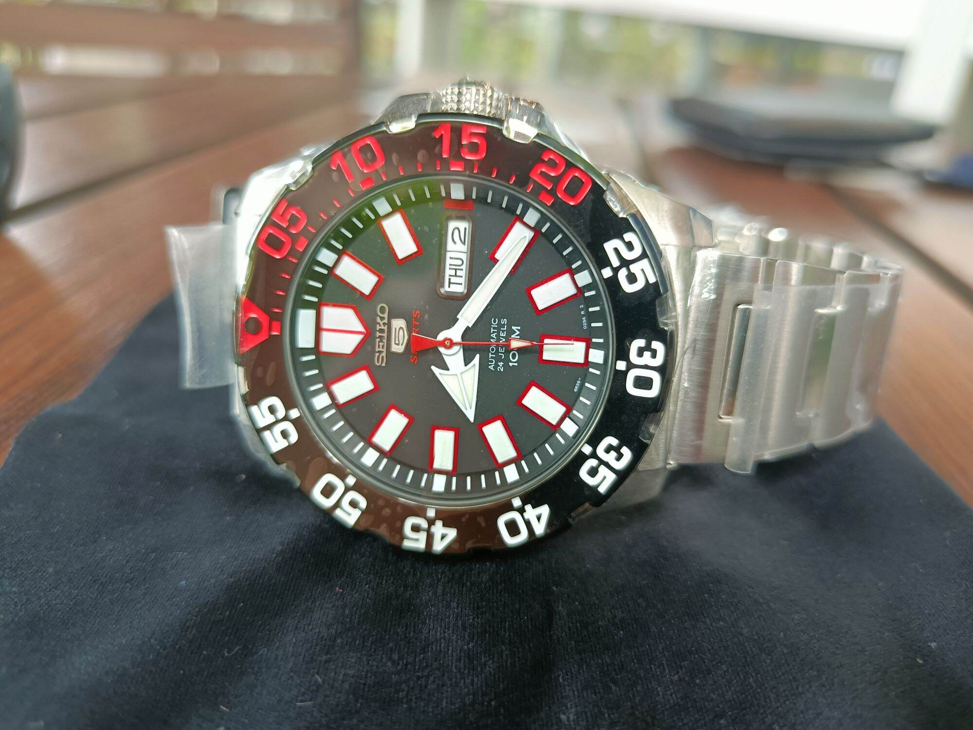 Seiko mini clearance monster black