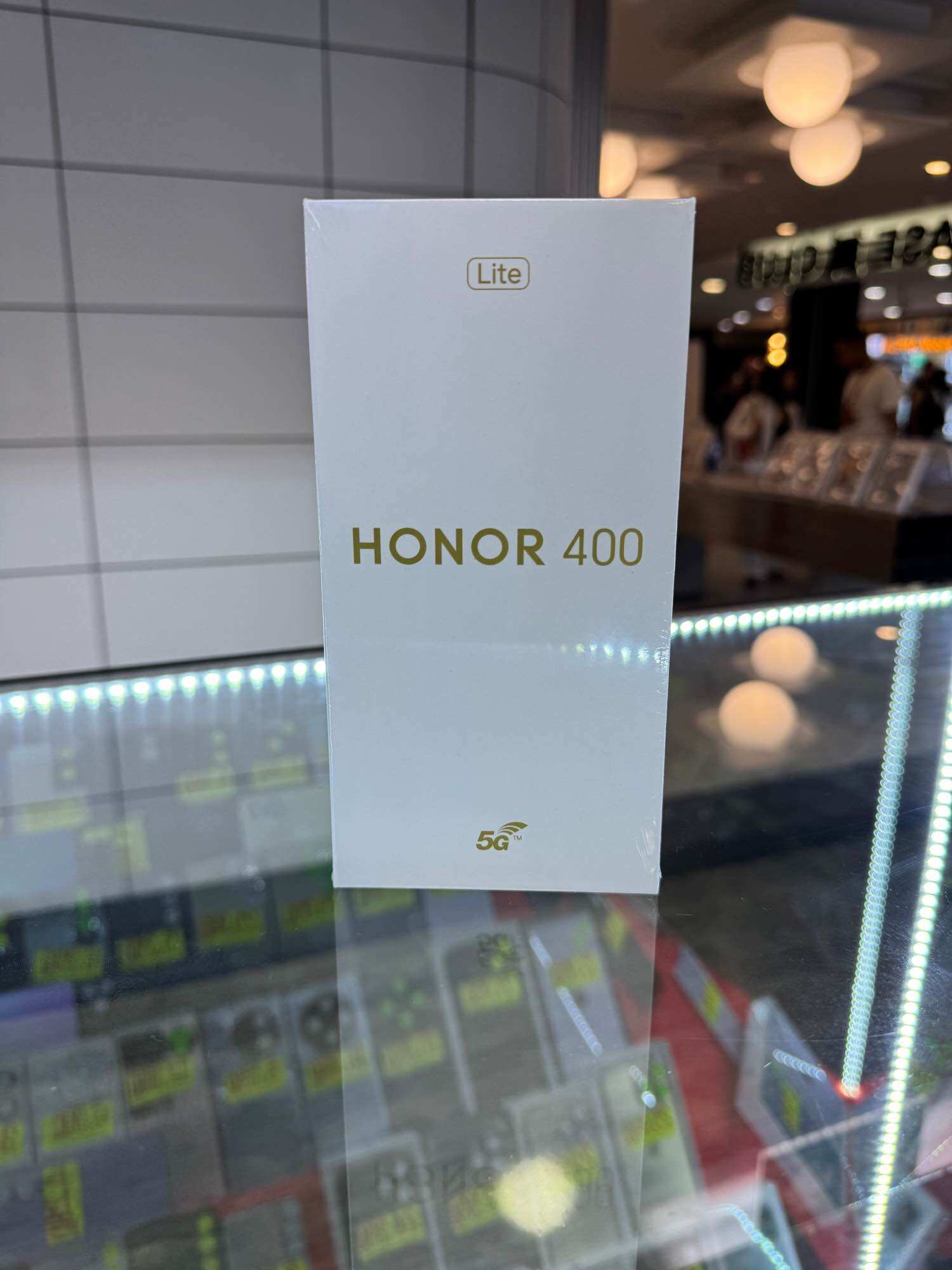 Honor400Lite5gแรม12รอม256 เป็นเครื่องใหม่เครื่องศูนย์ไทย ราคา 7,990 บาท*ส่งฟรี