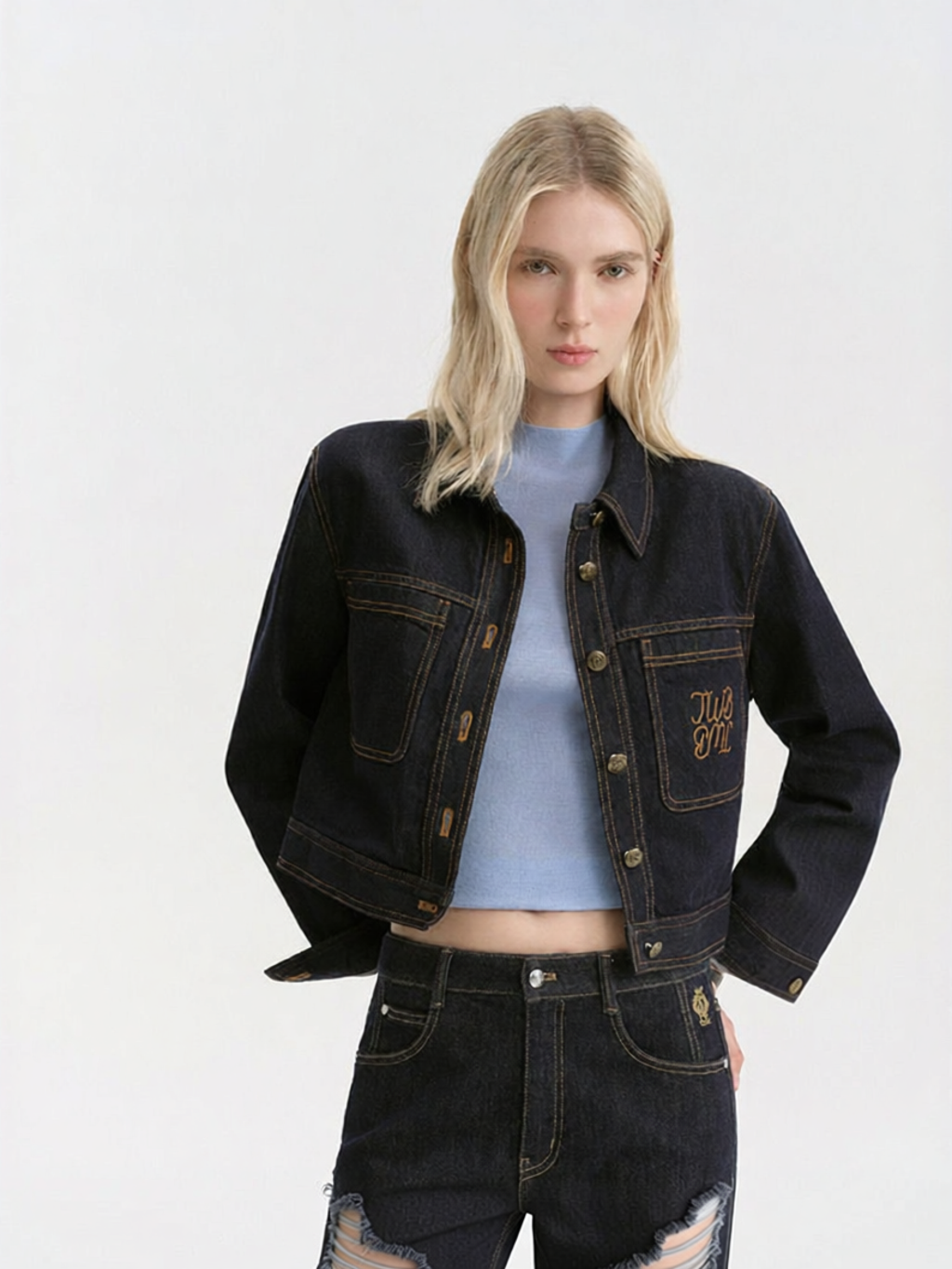 TEENIE WEENIE | Autumn New Arrival Turn-down Collar Boxy Denim Jacket ราคา 6,432 บาท*ส่งฟรี