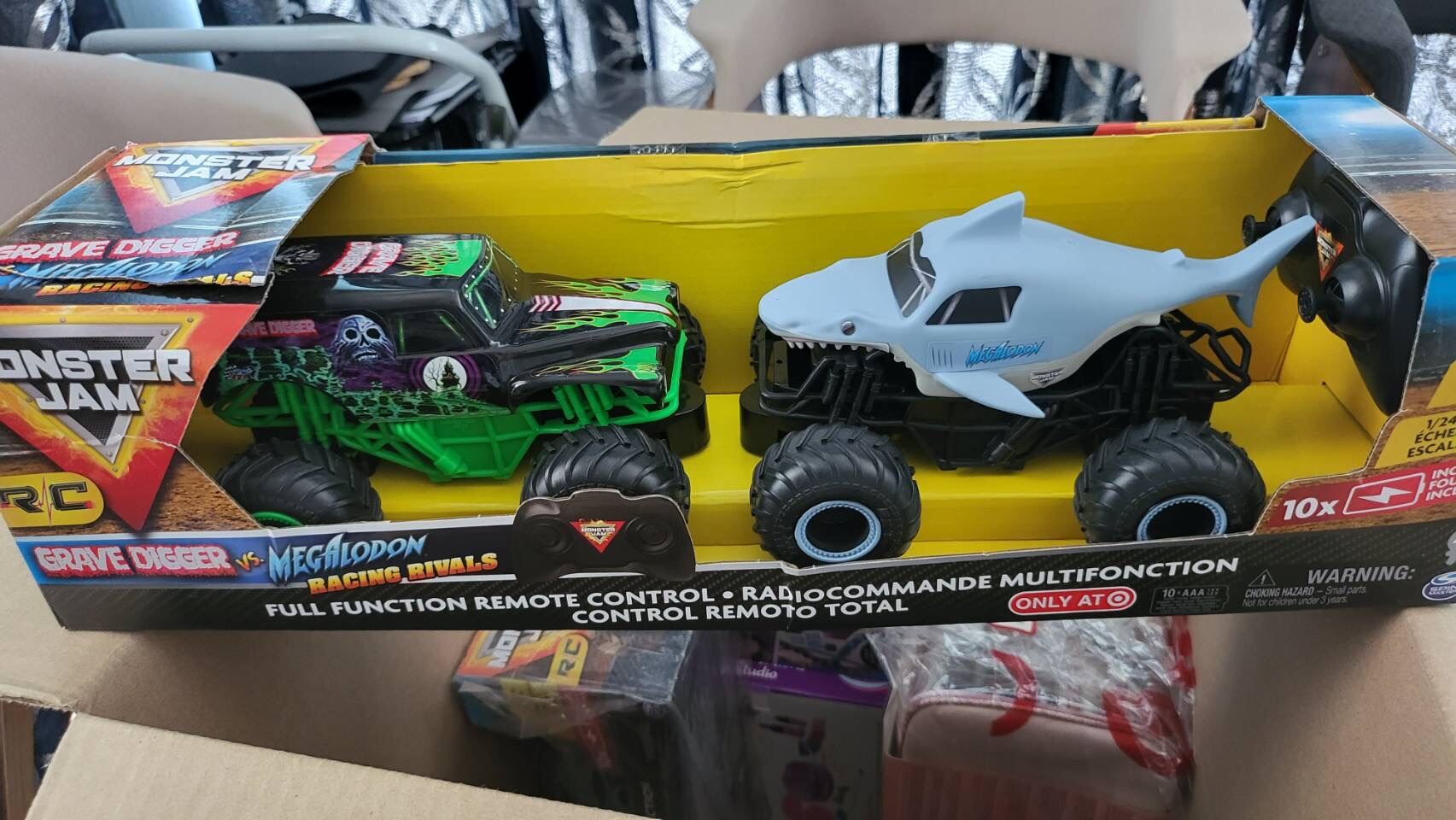 Monster Jam Official Grave Digger Vs Megalodon Racing Rivals Remote Control Monster  Trucks - 1:24 Scale - 2 Pk : Target