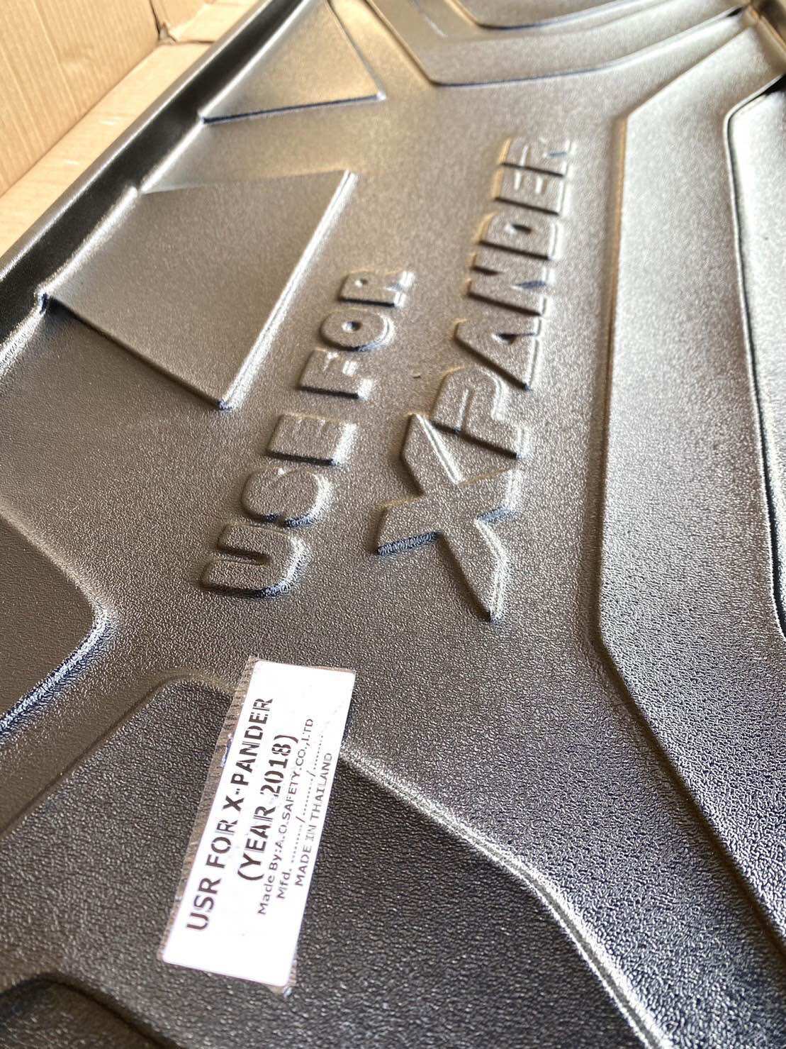 Car Trunk Lid Tray for Mitsubishi X-Pander 2018, Plastic, Waterproof, Easy to Clean, Matching Model (Mam-Xpander-2018) ราคา 350 บาท*ส่งฟรี