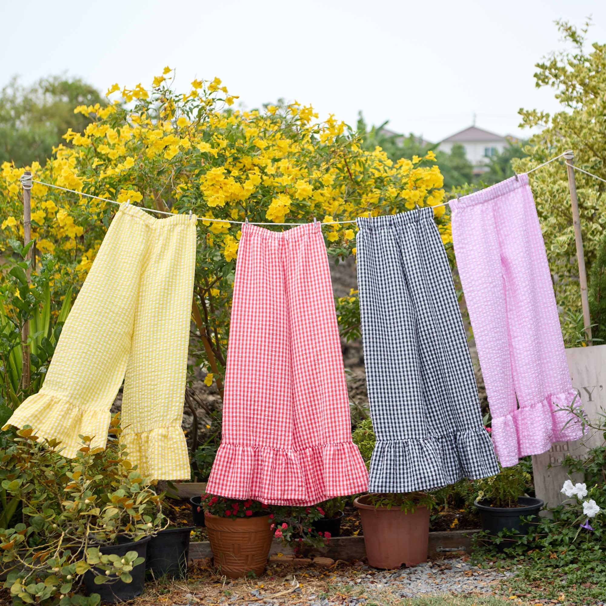 (พร้อมส่ง จัดส่งภายใน 2-3 วัน) PHAKPA PUFFY PANTS ความยาวกางเกงจริงสั้นกว่าตัวถ่ายแบบ 4 นิ้วค่า ราคา 1,574 บาท*ส่งฟรี