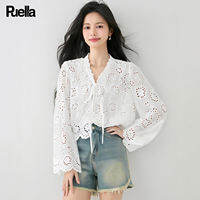 puella | เสื้อแขนยาวคอวีพร้อมลูกไม้สีขาว