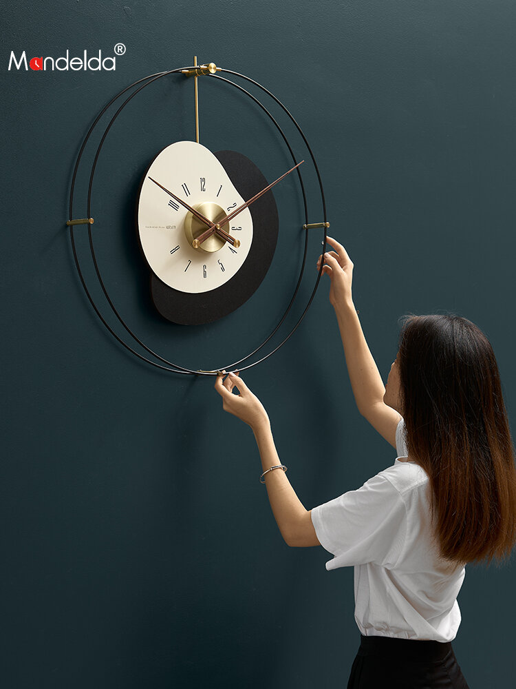 mandelda | Modern Elegant No-drilling Decorative Wall Clock ราคา 4,207 บาท*ส่งฟรี