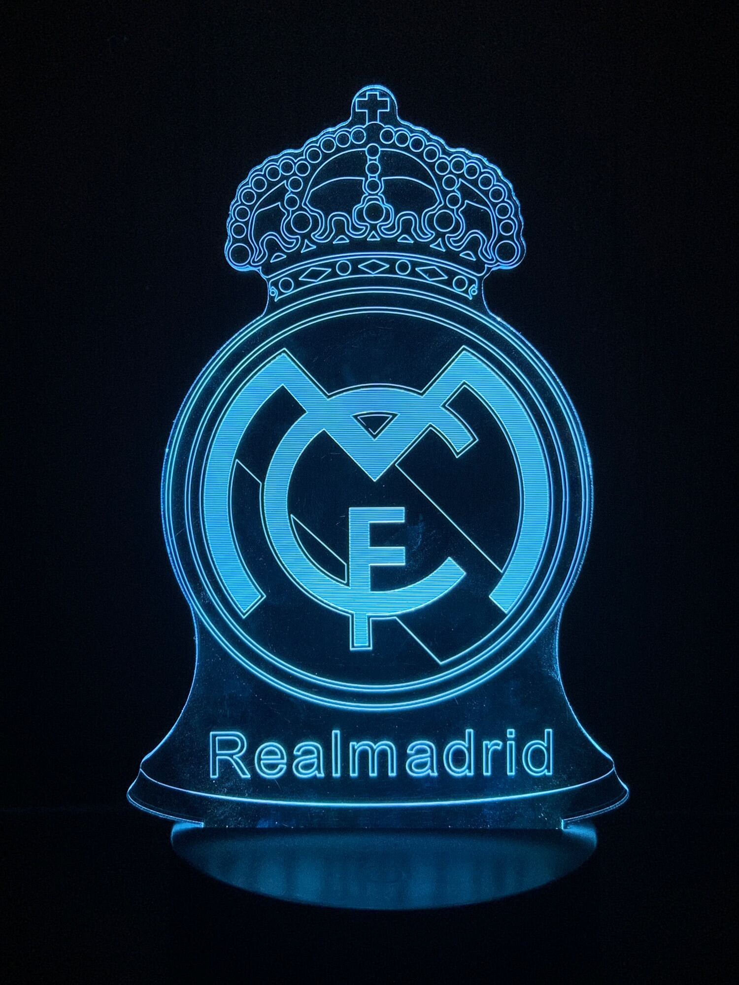 Real Madrid ป้ายไฟฟุตบอล7สีสวยๆ Rgb ป้ายทีมเรอัลมาดริด ราชันย์ชุดขาว |  Lazada.Co.Th