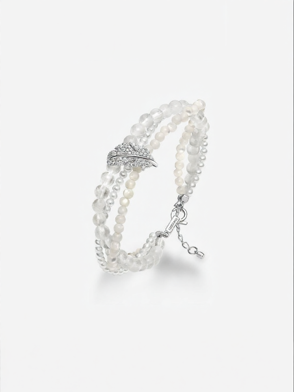 Elegant Luxurious Moonlight Feather Bracelet ราคา 6,893 บาท*ส่งฟรี