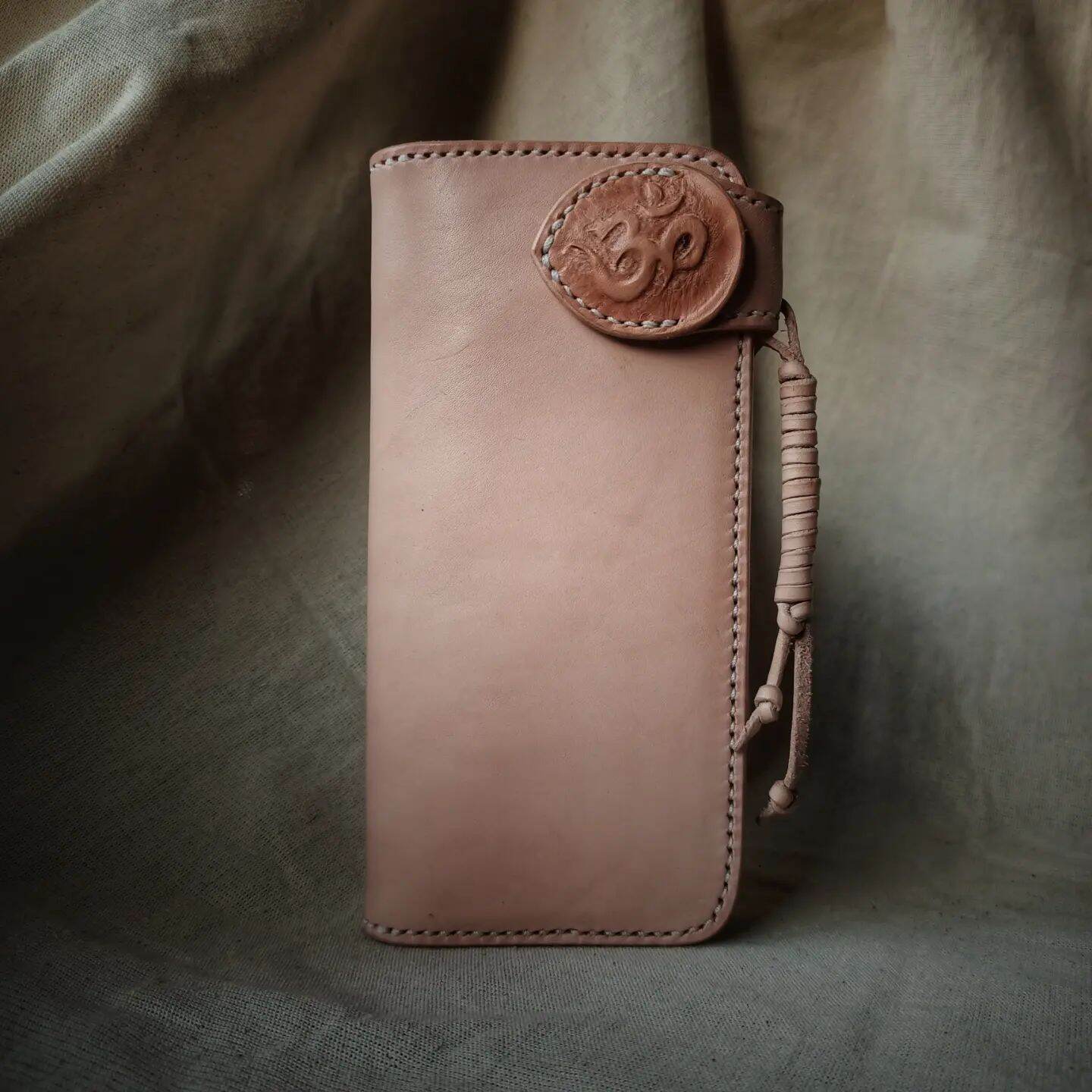 Shop online with ONI Leather Craft now! Visit ONI Leather Craft on Lazada.