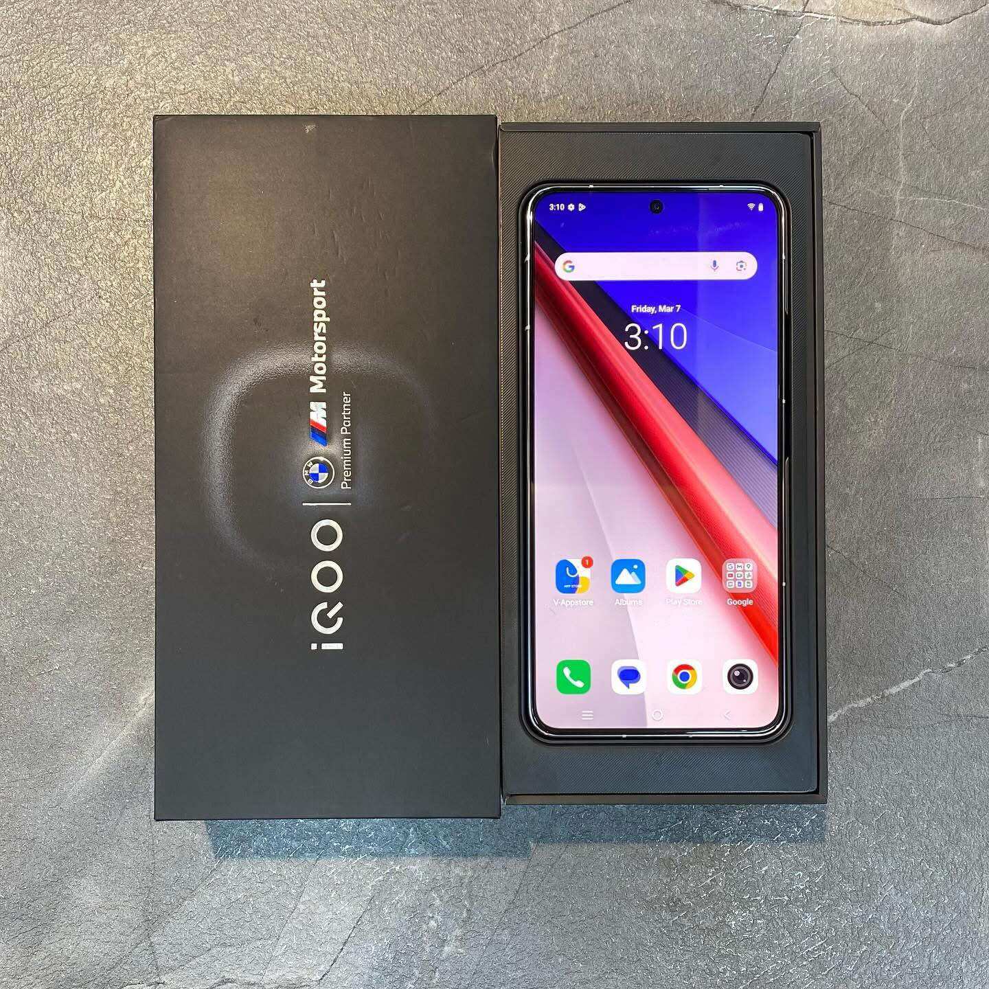 iQOO 13 5G Factory Unlocked Dual SIM Global ROM 16GB RAM 512GB ราคา 6,500 บาท*ส่งฟรี
