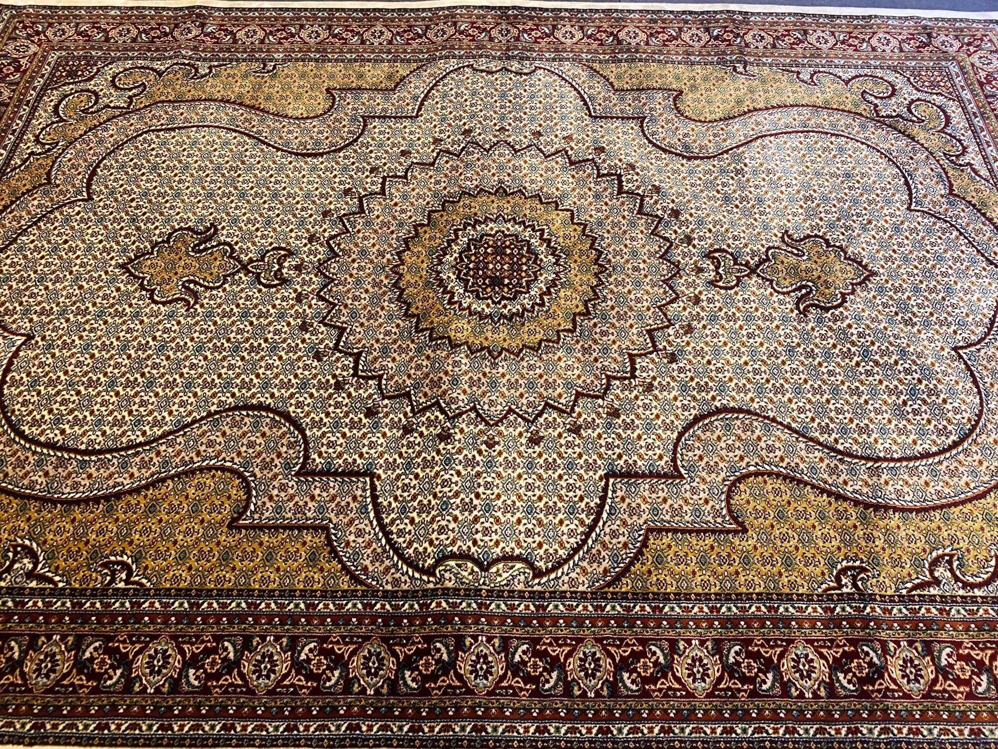 Oriental carpet Thick quality bamboo silk size 200x300 cm from Turkey 🇹🇷 ราคา 45,000 บาท*ส่งฟรี