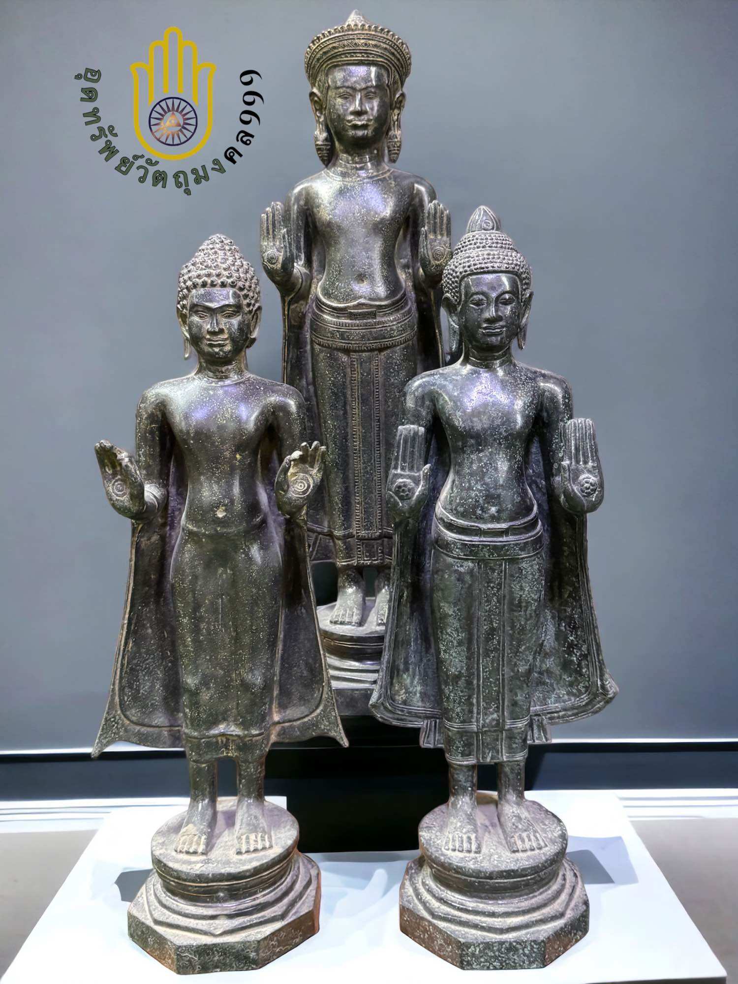 พระพุทธรูปขอมปางยืนชุด 3 องค์ ขนาดสูง 49 เซนติเมตร ราคา 30,000 บาท*ส่งฟรี