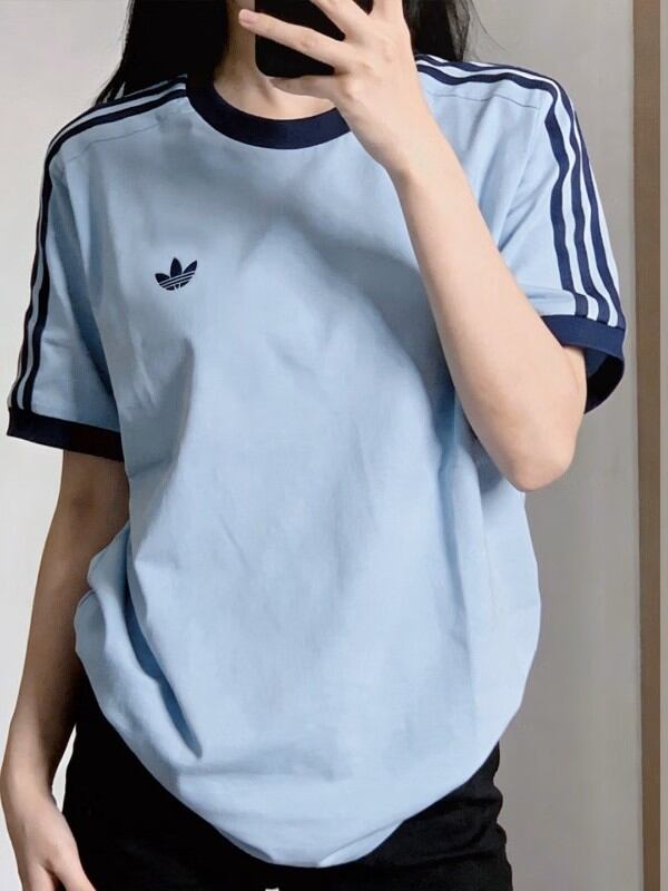 แฟชั่นและเสื้อผ้าเด็ก adidas Retro American Style Blue T-Shirt, เสื้อยืด retro แขนสั้นสีน้ำเงิน adidas KG6323 ราคา 2,300 บาท*ส่งฟรี