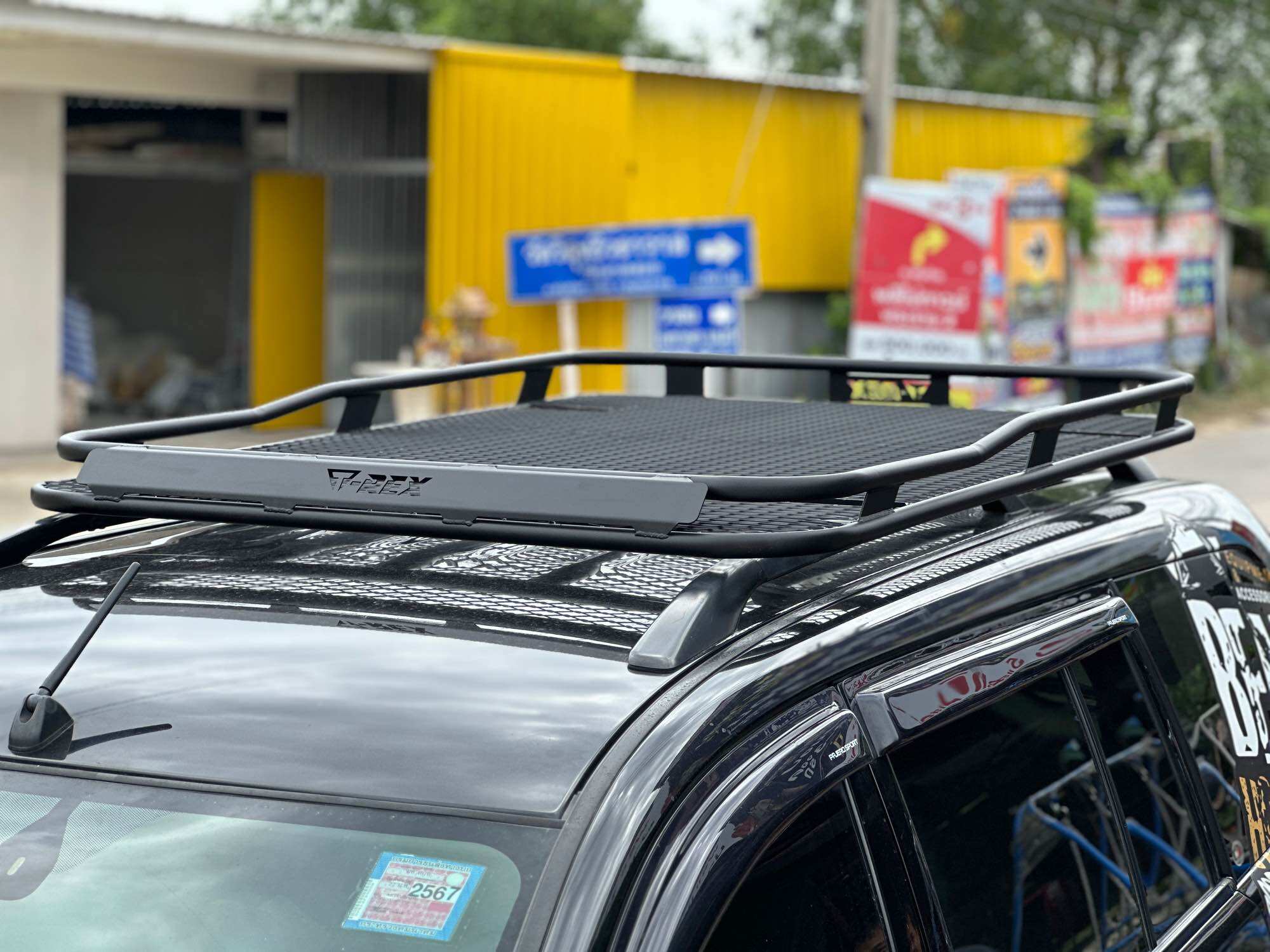 ถาดแร็คหลังคา R9F2 ขนาด 110x160 พร้อมตัวยูสำหรับรถราวลอย. ปาเจโร่เก่า ฟอร์จูเนอร์เก่า ครบชุดไม่ต้องซื้อไรเพิ่ม ราคา 4,490 บาท*ส่งฟรี
