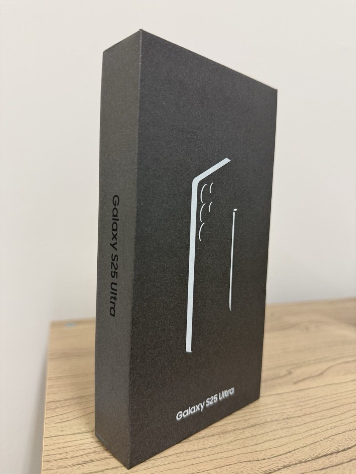 Samsung Galaxy S25 Ultra 512G ราคา 19,080 บาท*ส่งฟรี