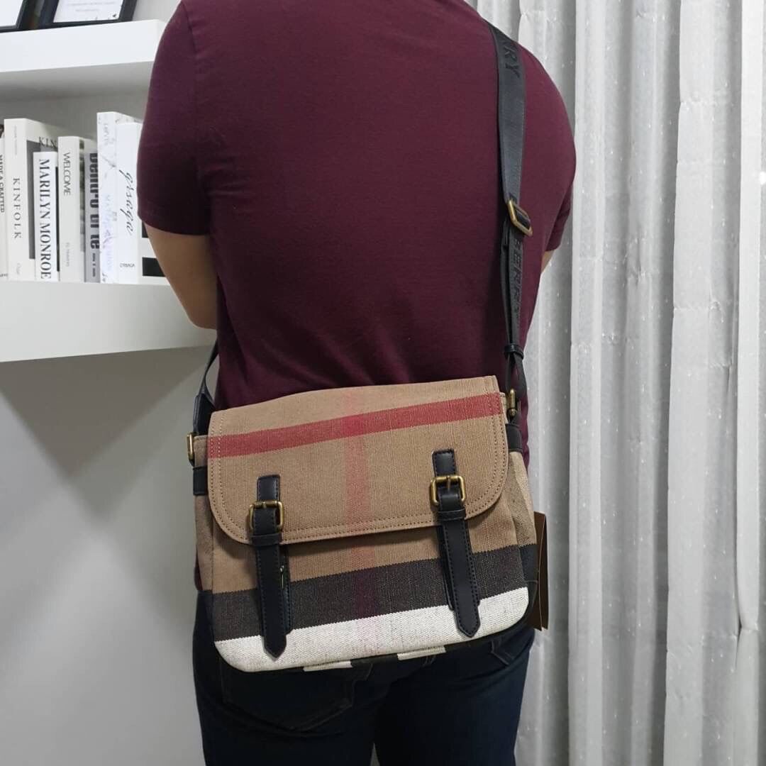 BURBERRY MASSENGER VINTAGE BAG VIP GIFT WITH PURCHASE (GWP) Mini