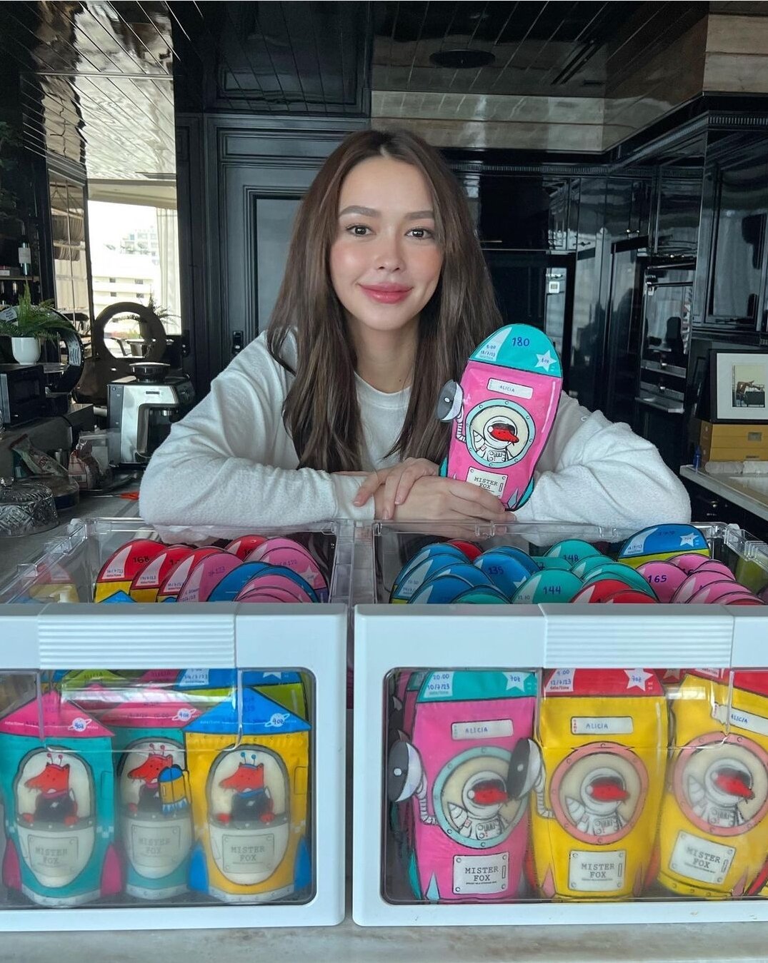 MisterFox มิสเตอร์ฟอกซ์​ ถุงเก็บน้ำนม ถุงนมแม่รูปจรวด ขนาด 9 ออนซ์ 1 กล่อง (25 ชิ้น คละสี) ราคา 189 บาท*ส่งฟรี