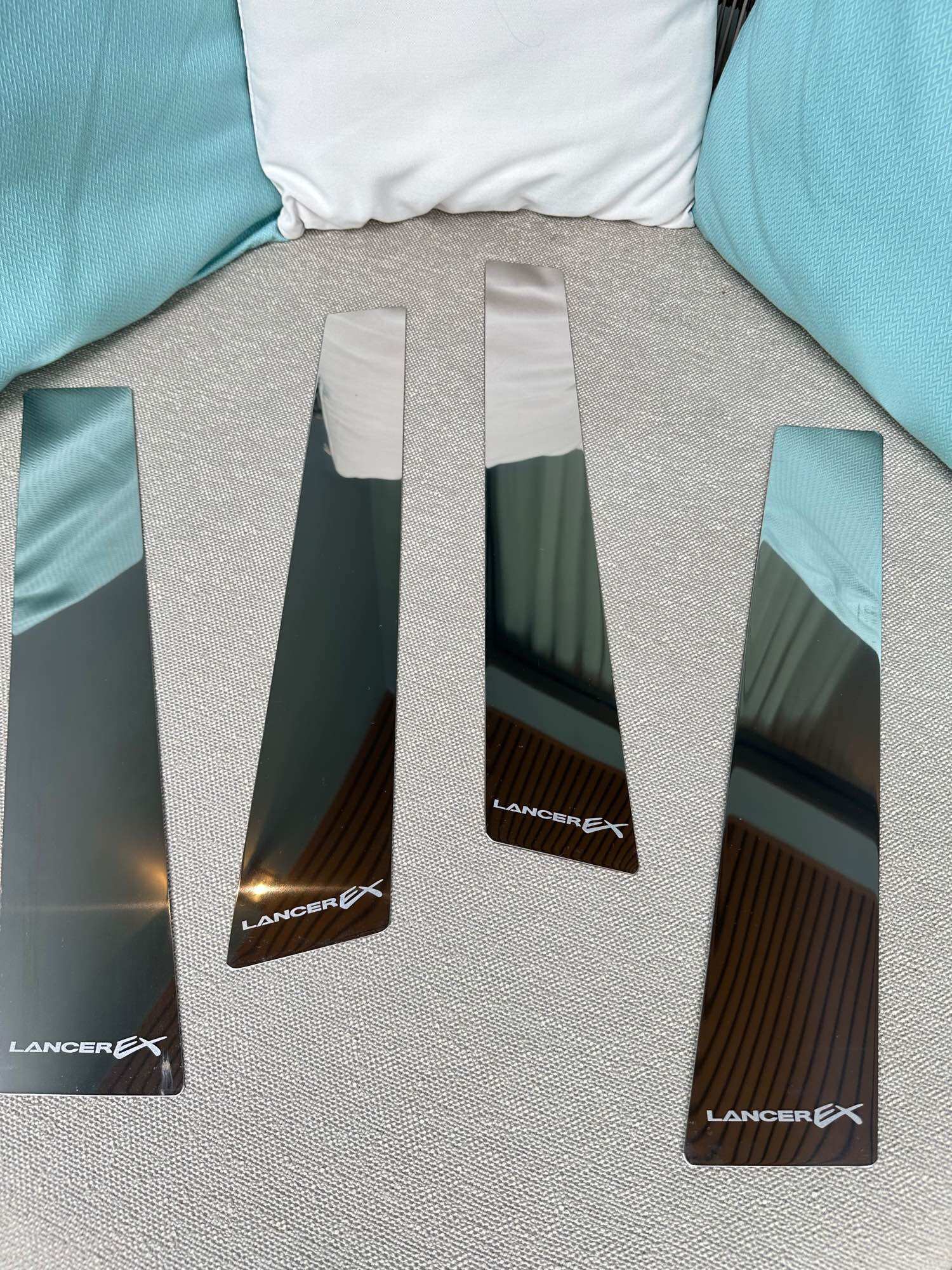 เสากลางประตู สแตนเลส สำหรับ Mitsubishi Lancer E-car, ท้ายเบนซ์, EX 1 ชุดมี 4 ชิ้น พร้อมกาว 2 หน้าติดตั้งง่าย ราคา 350 บาท*ส่งฟรี