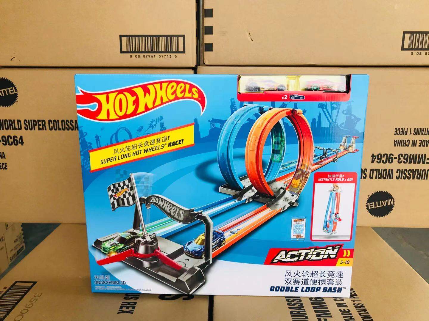 HOT WHEELS ขนาดยาวมากการแข่งคู่ลู่การแข่งขันแบบพกพาสะดวกเซตแข่งขันรถโมเดลของเล่นที่มี2คันรถของเล่นเล็กของเล่นของขวัญ GFH85