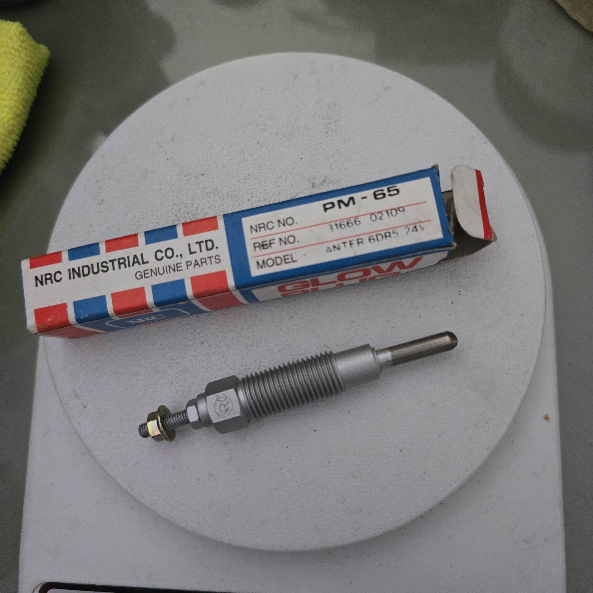 MITSUBISHI หัวเผา JKT รุ่น PM-65 22.5 V.ใช้กับ รถยนต์ Mitsubishi cancer 6DR5 24 โวลท์ ยาว 8.5 CM. ราคา 100 บาท*ส่งฟรี